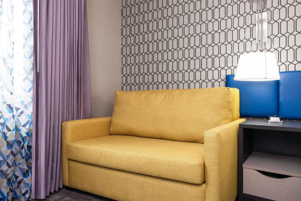 Double Queen Size Bed