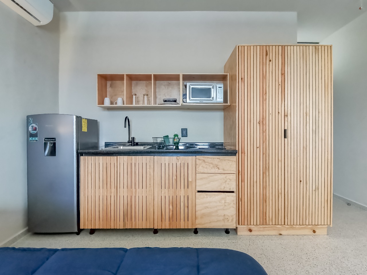 Suite Business King Bed