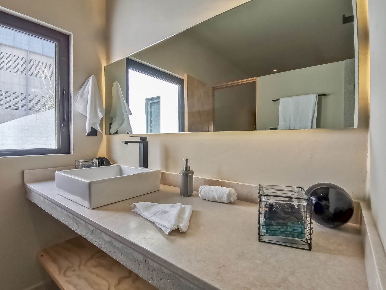 Studio Business Inner