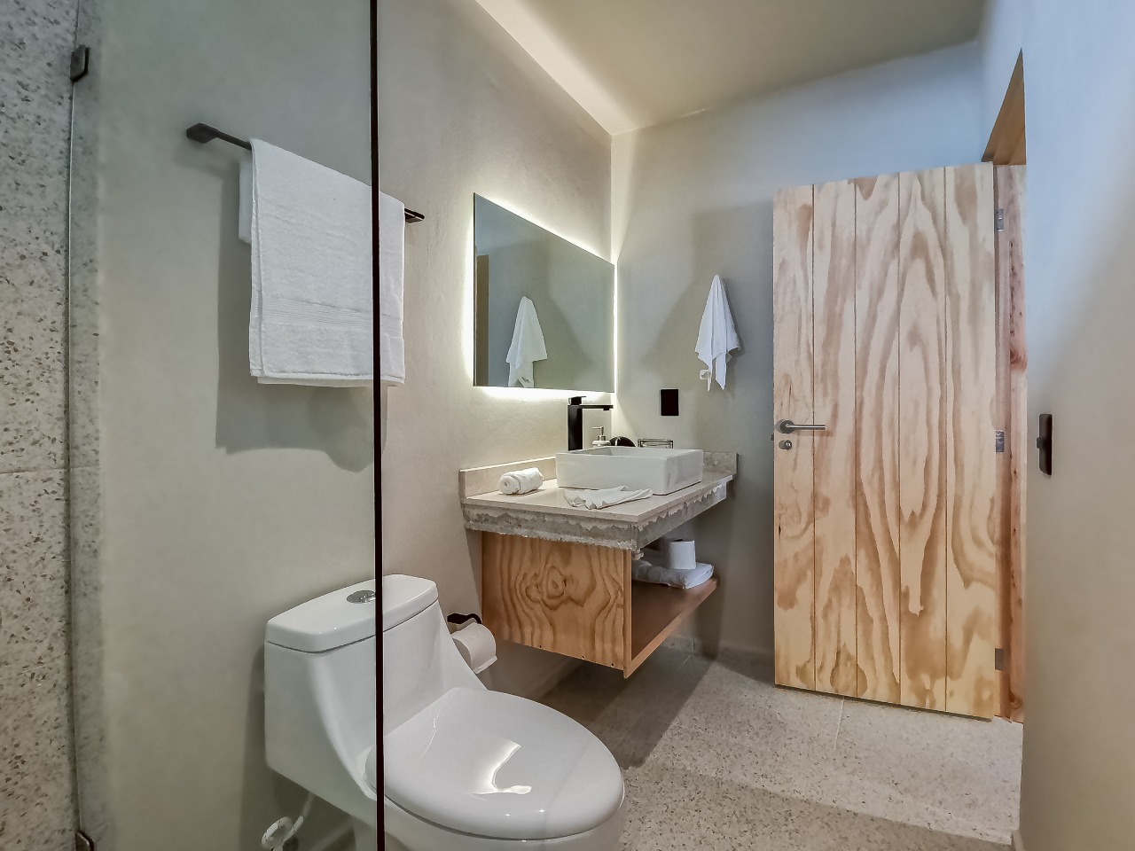 Room Business King Bed