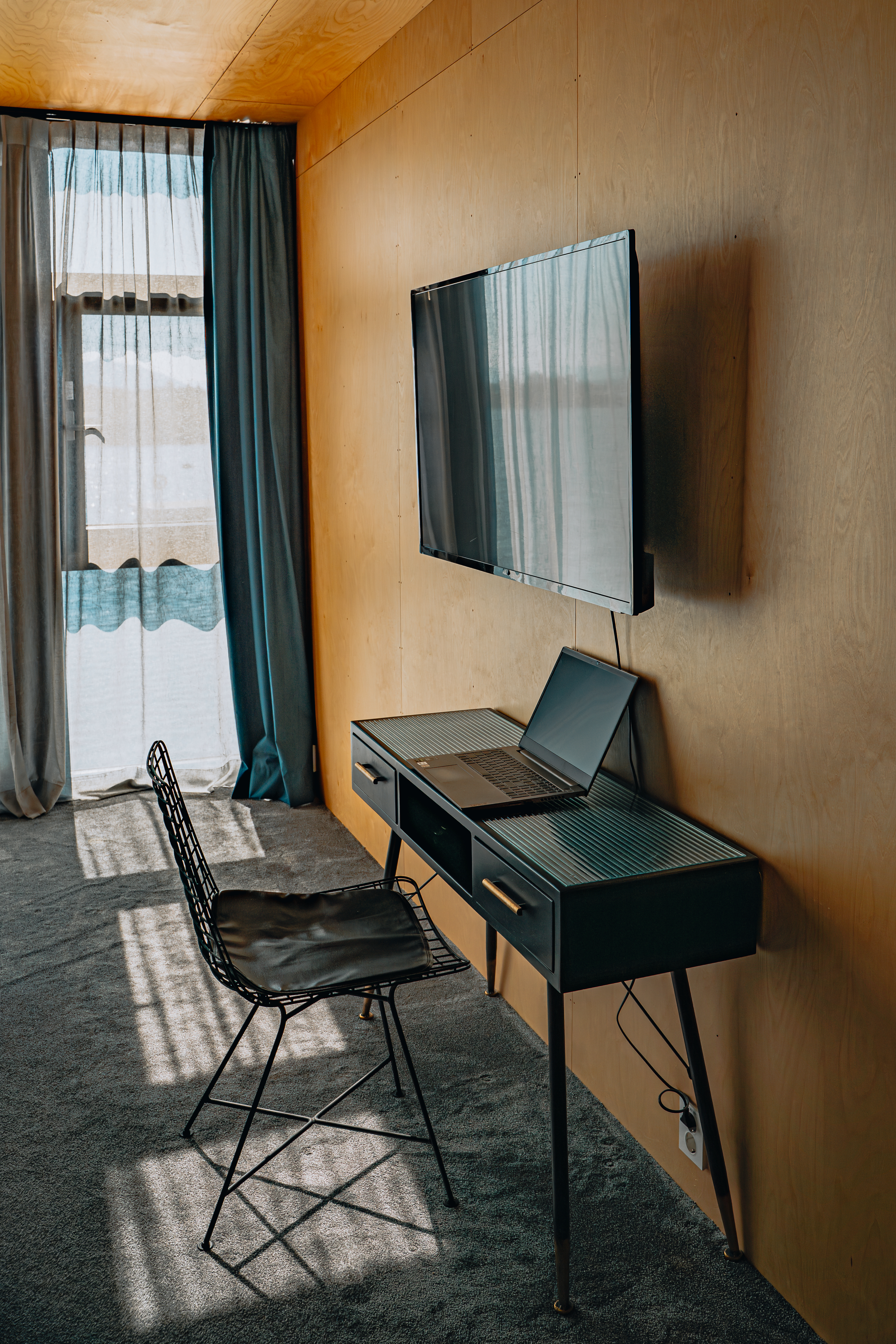 Double Deluxe King Bed