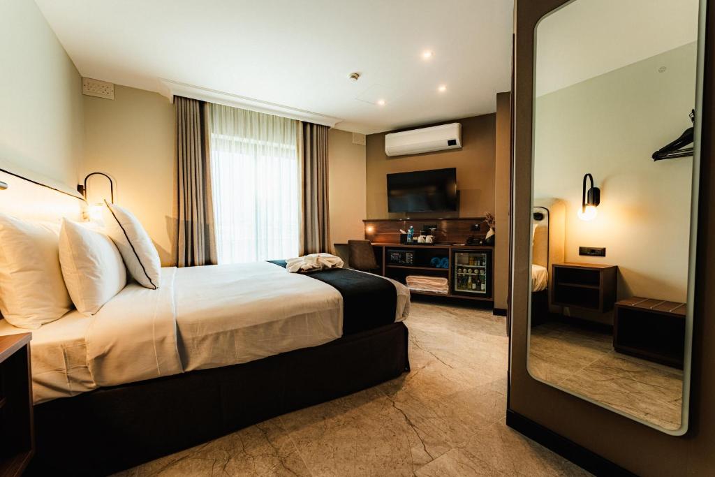 Double Deluxe Superior