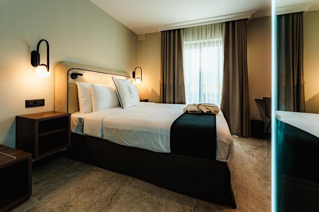 Double Deluxe Superior