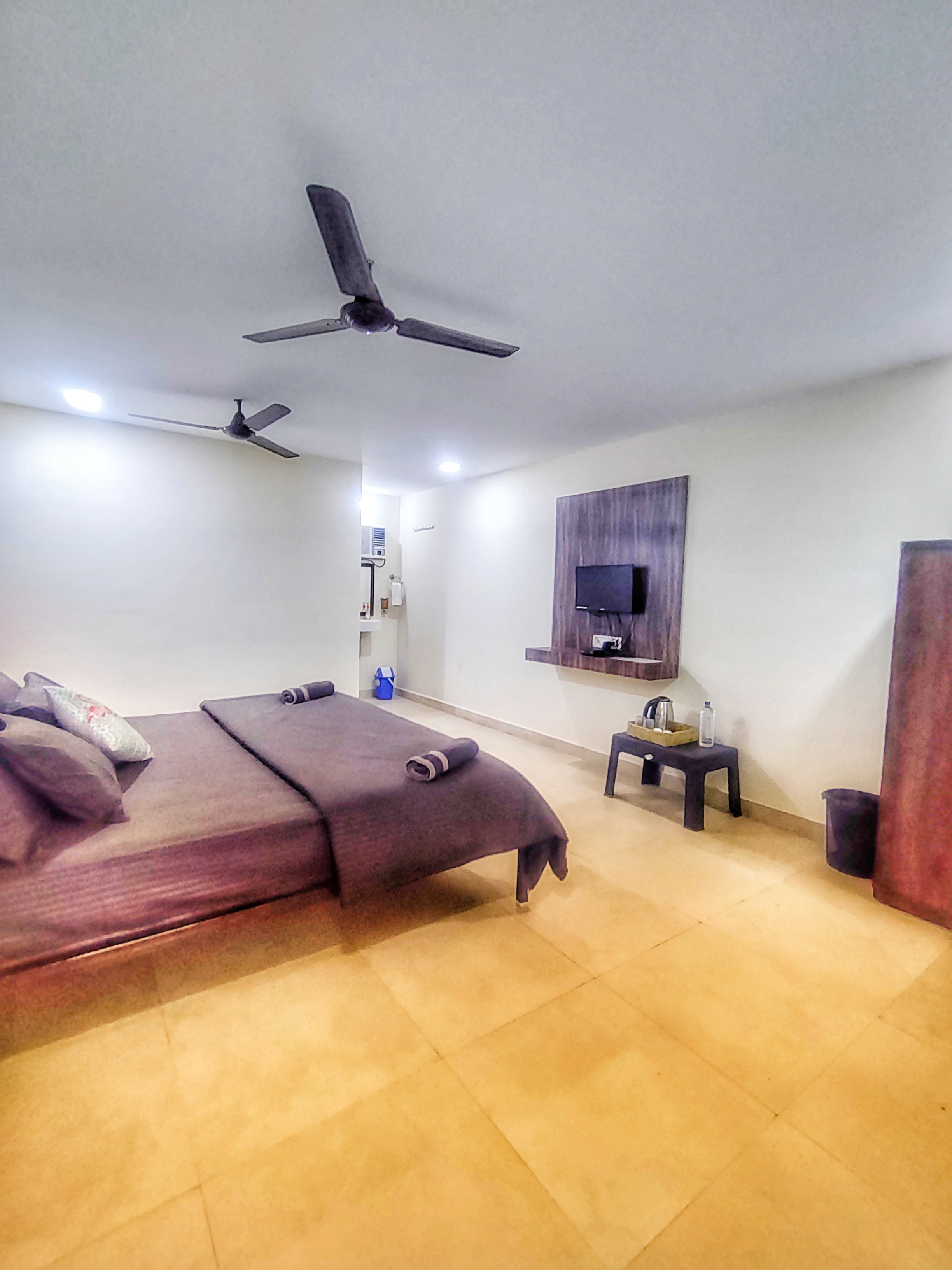 Double One Bedroom One Bathroom