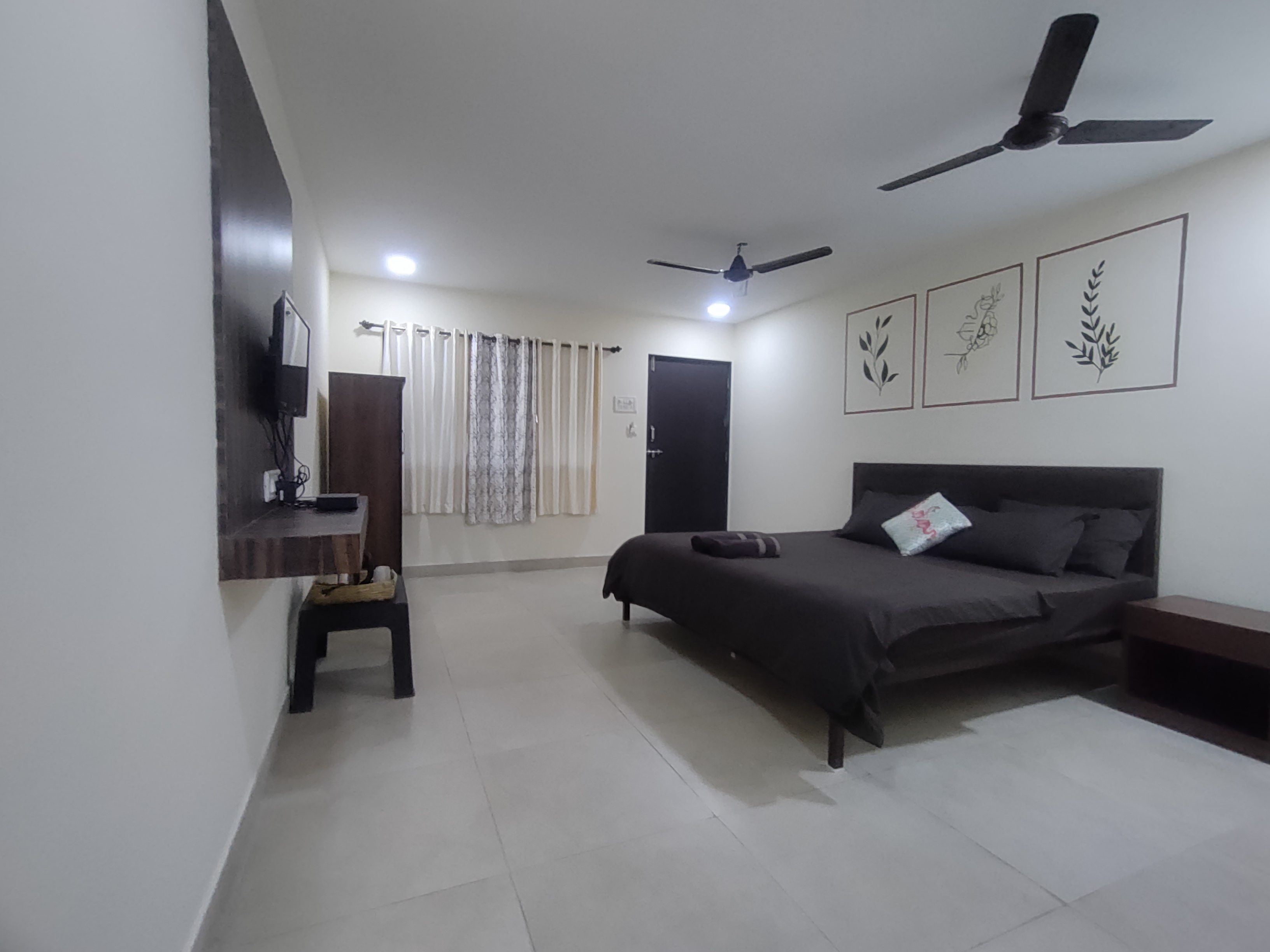 Double One Bedroom One Bathroom