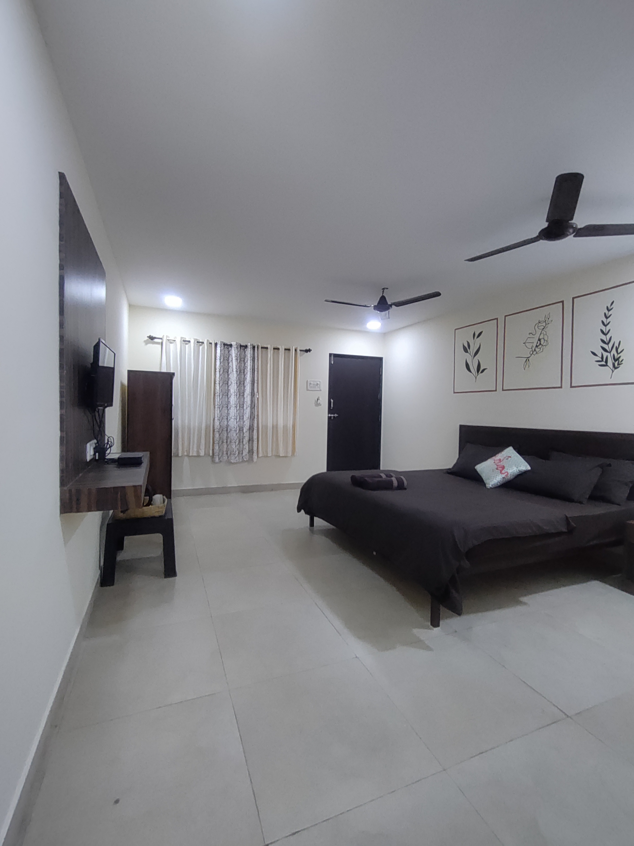 Double One Bedroom One Bathroom