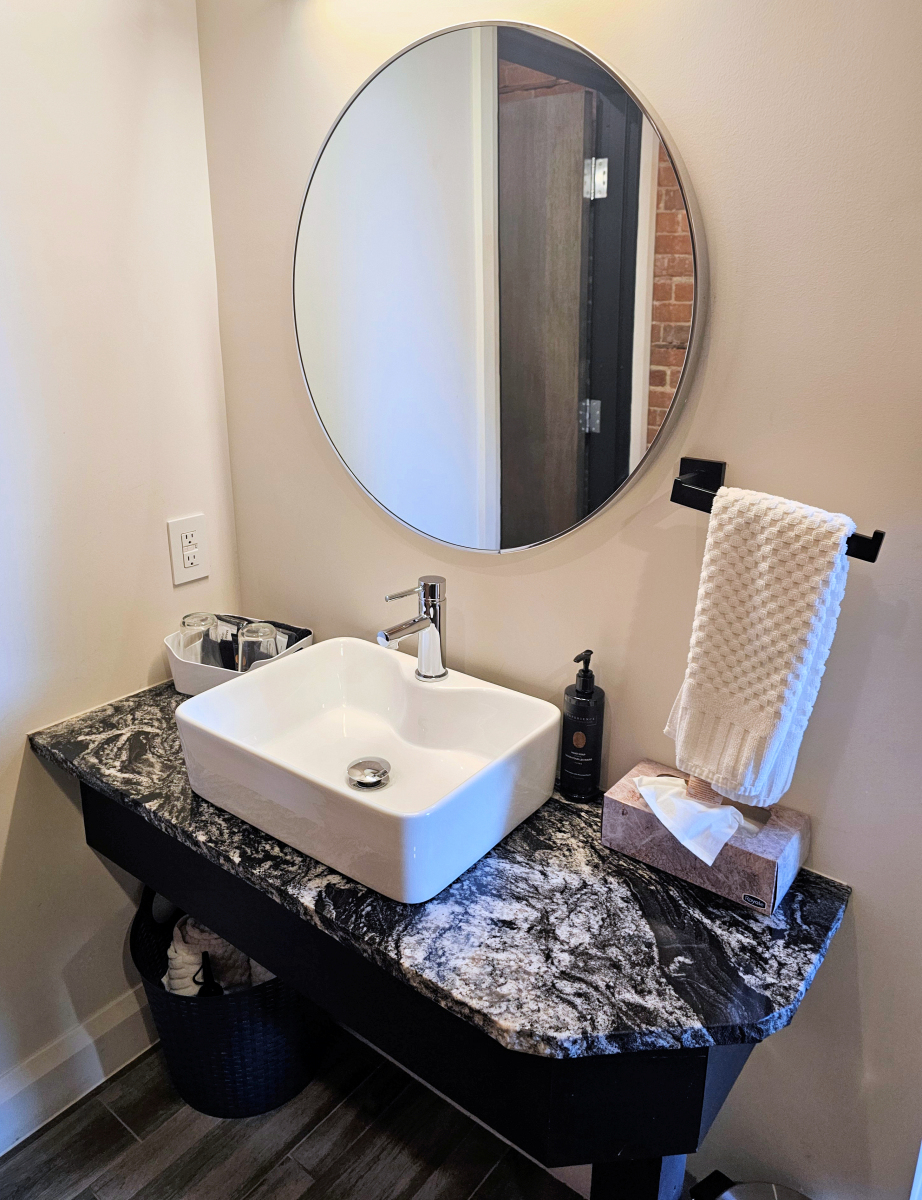 Family Room Deluxe with Kitchenette