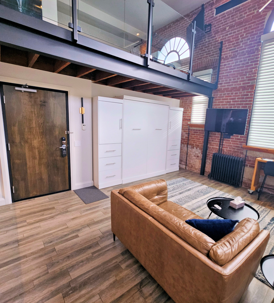 Family Room Deluxe with Kitchenette