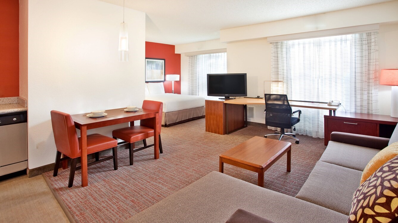 Suite Queen Size Bed