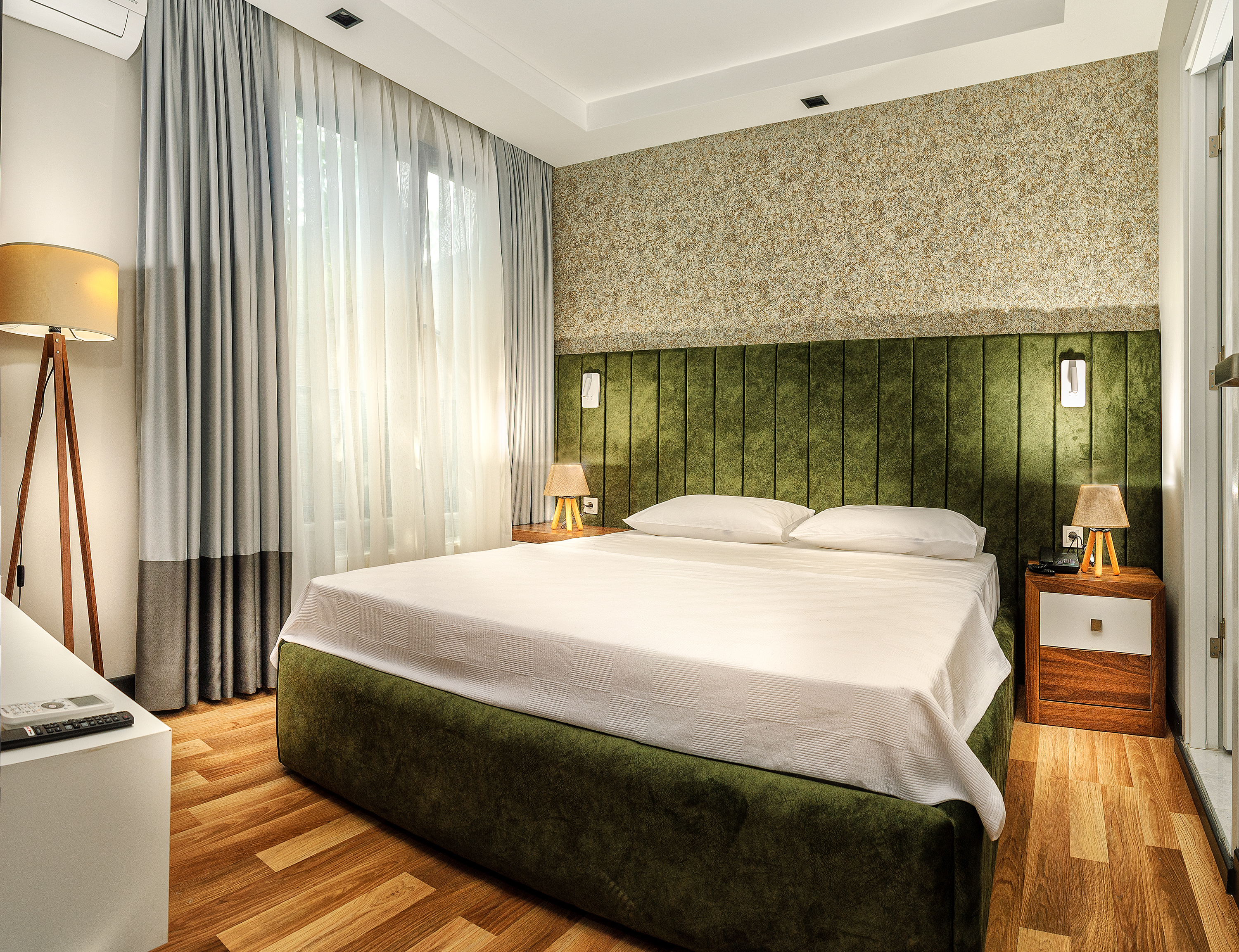 Double King Size Bed