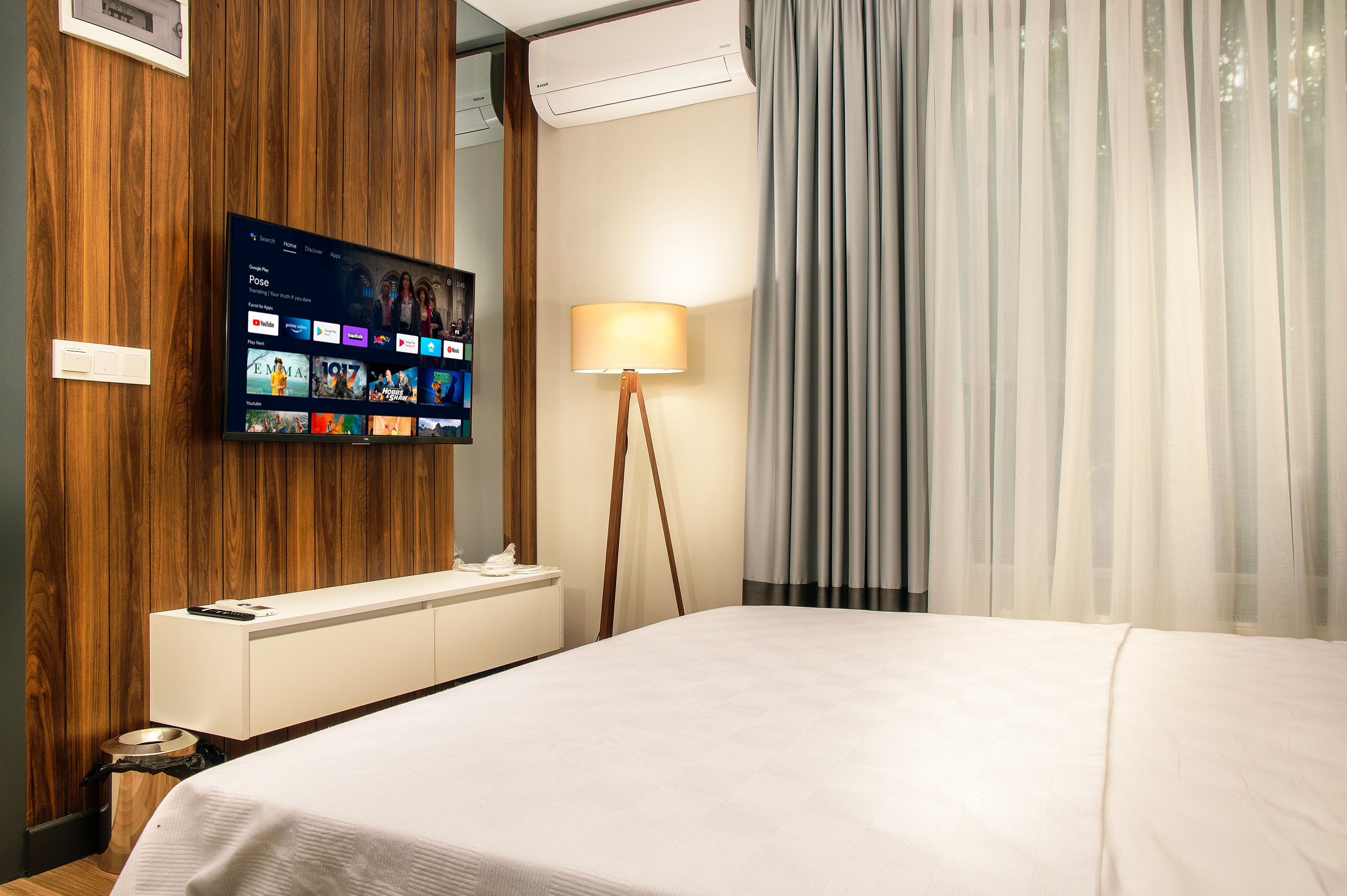 Double King Size Bed