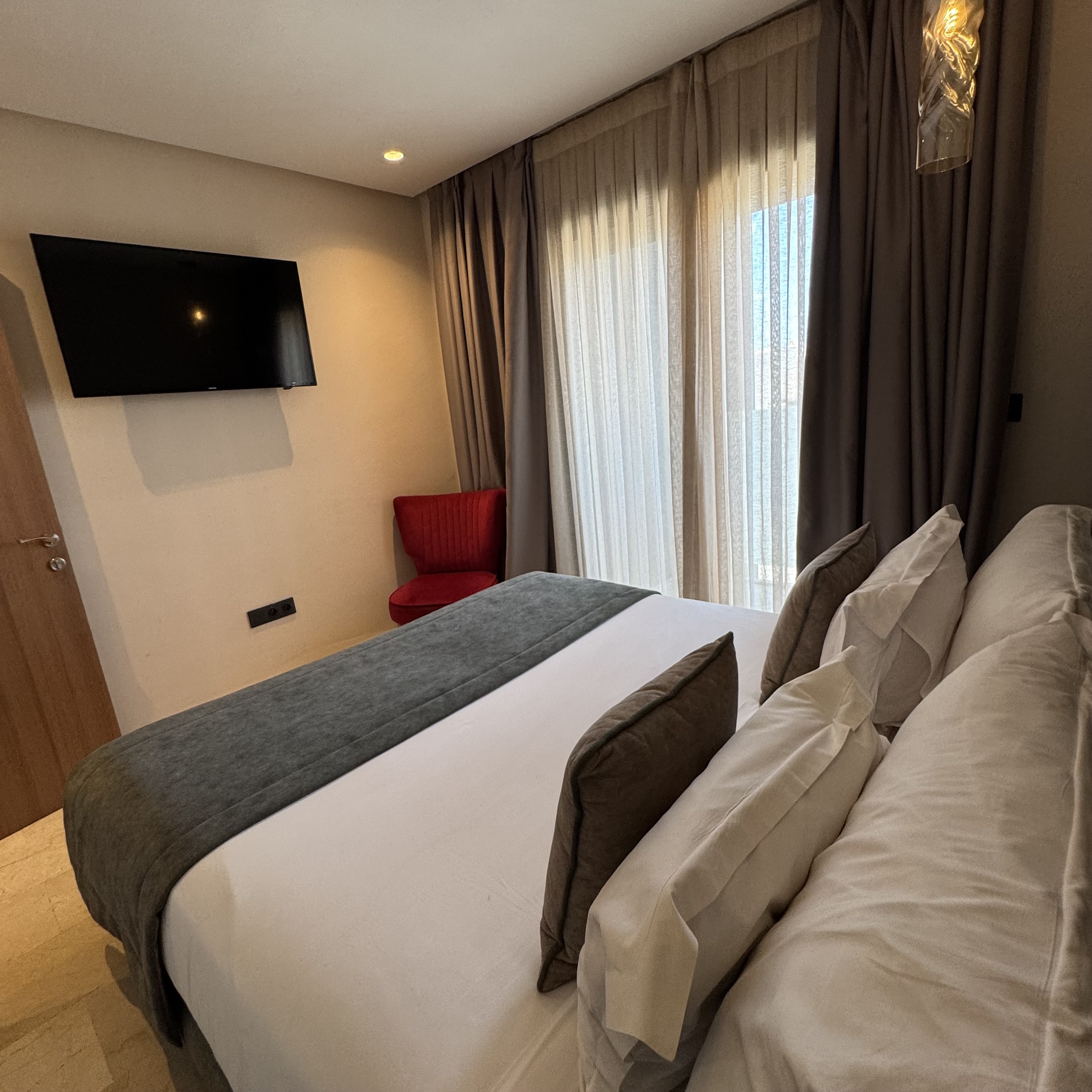 Junior Suite King Size Bed