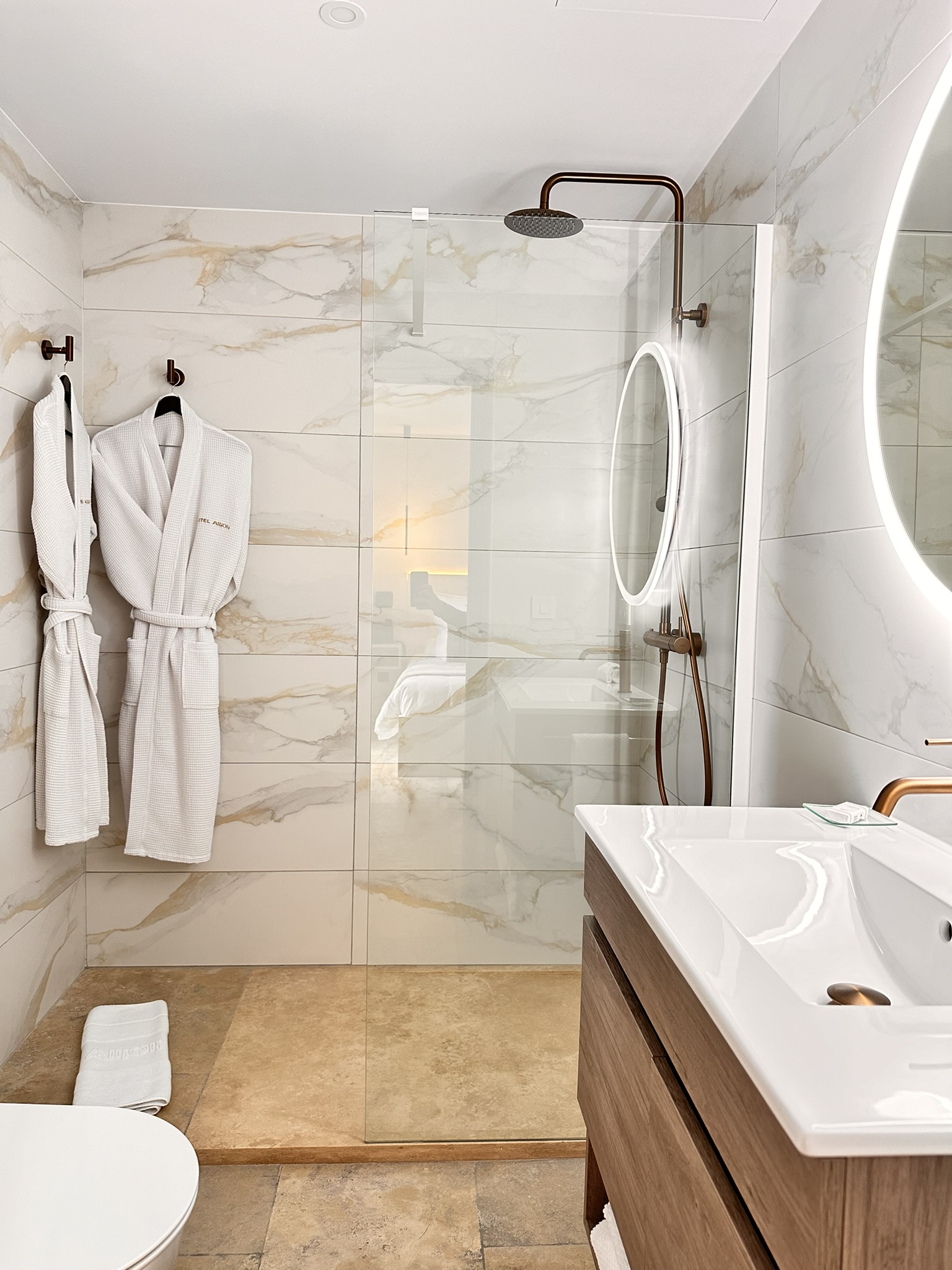 Double Single Superior