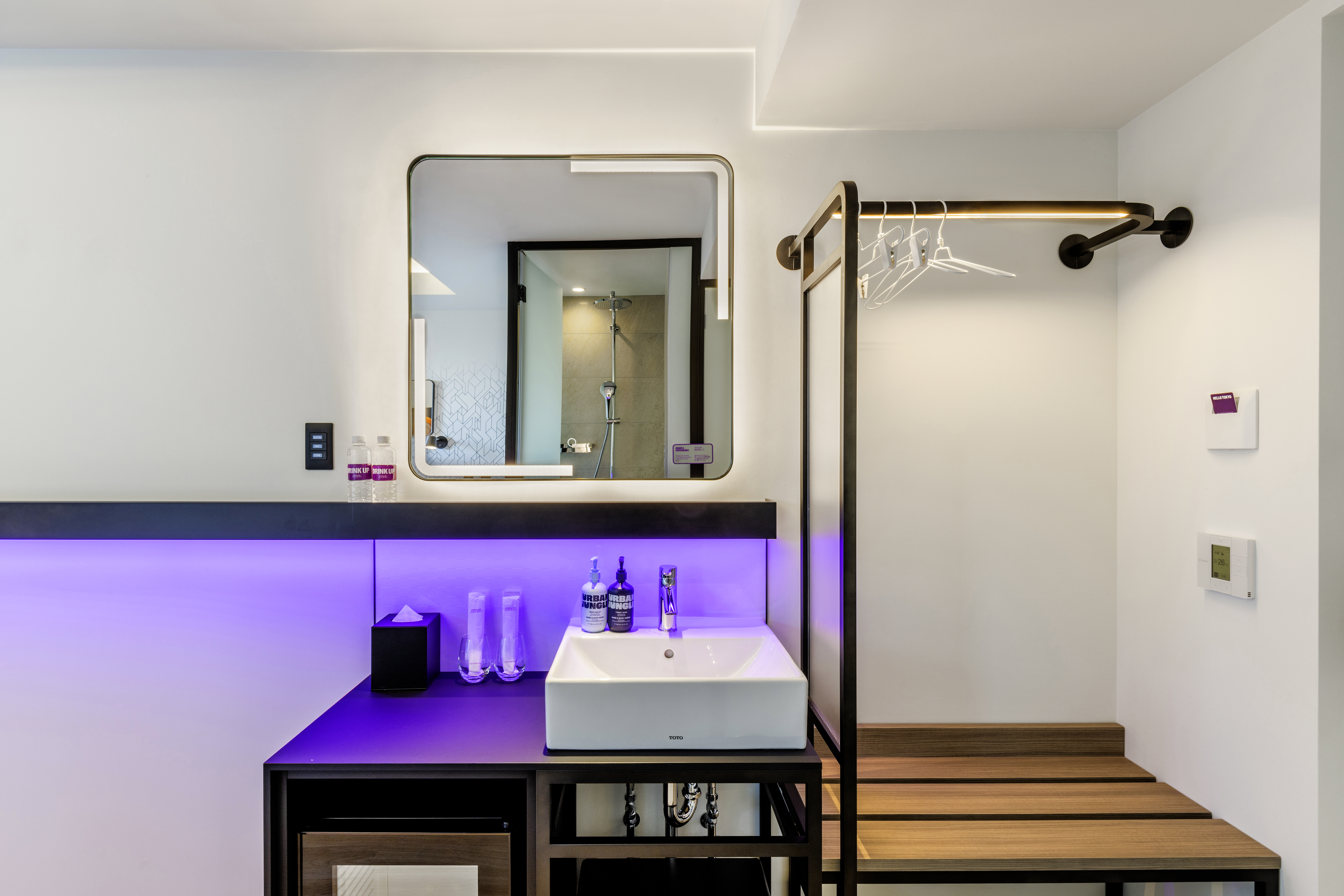 Double Queen Size Bed