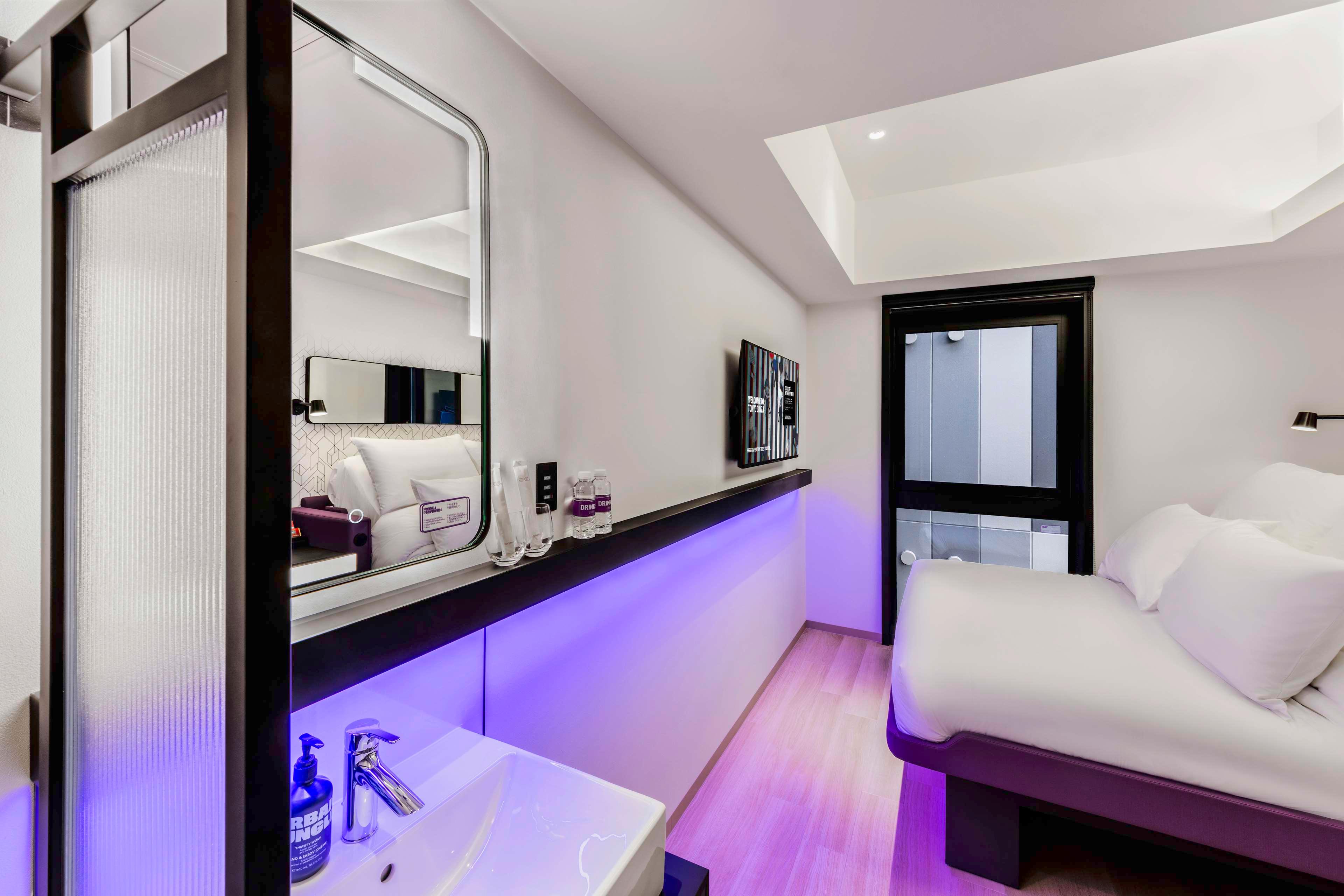 Double Queen Size Bed