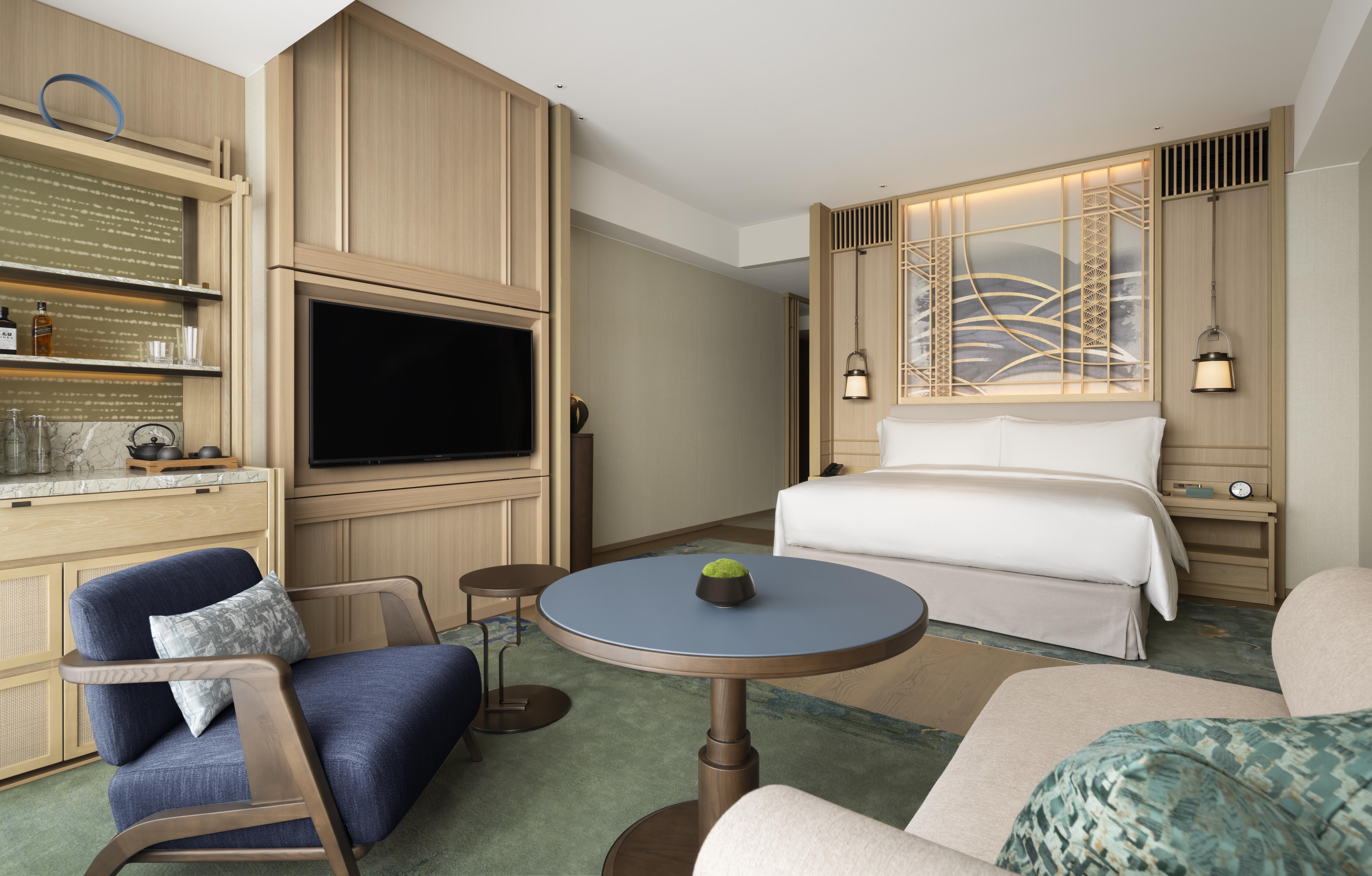 Double or Twin Deluxe King Bed