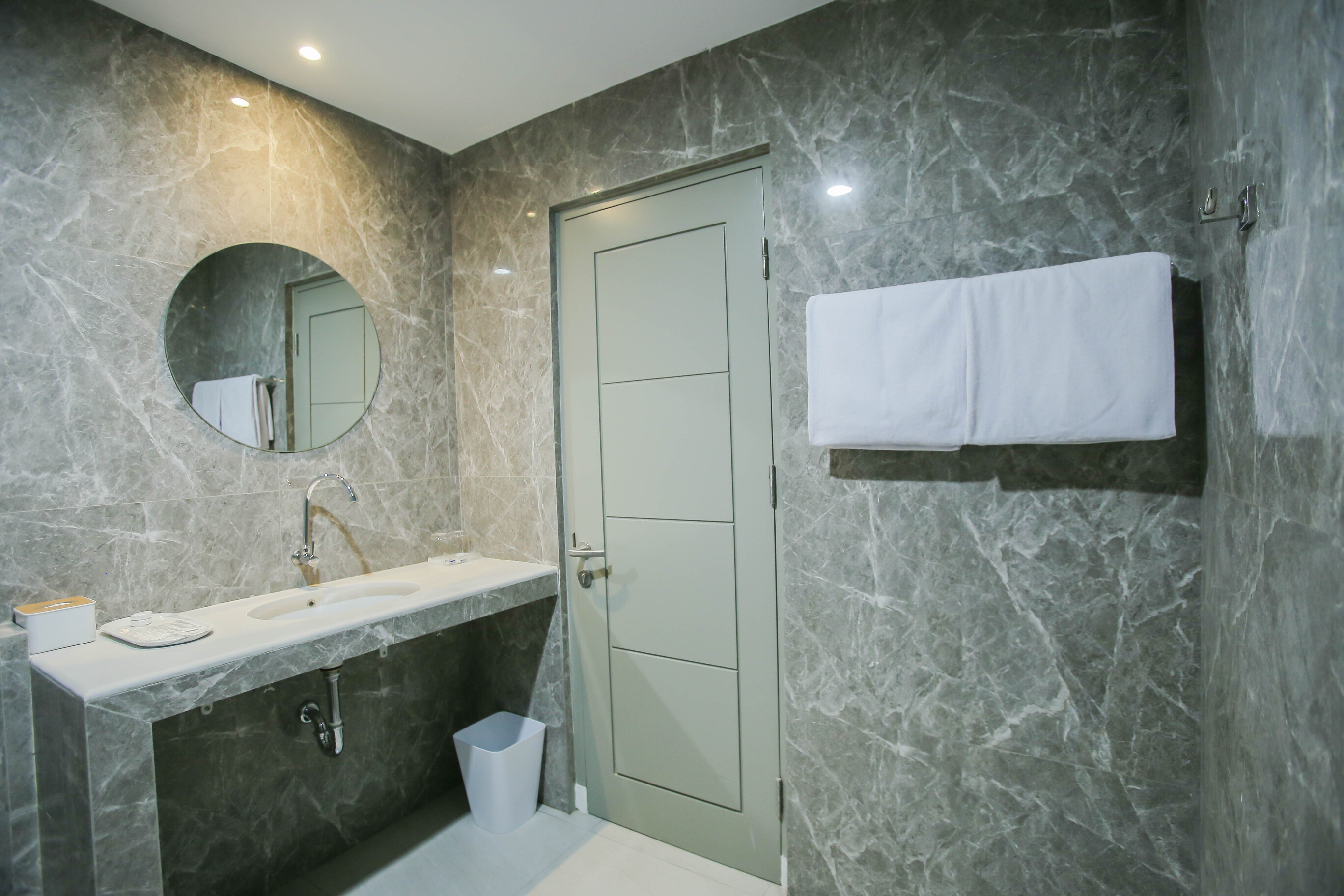 Double Deluxe King Bed