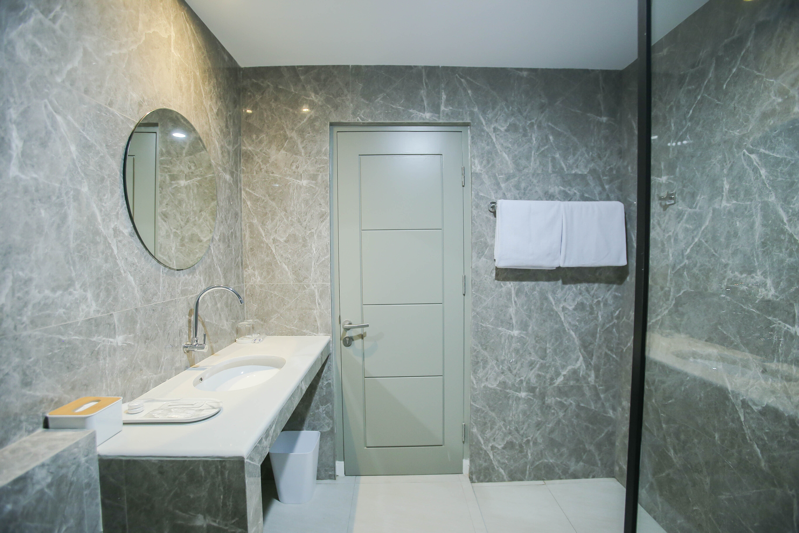 Double Deluxe King Bed