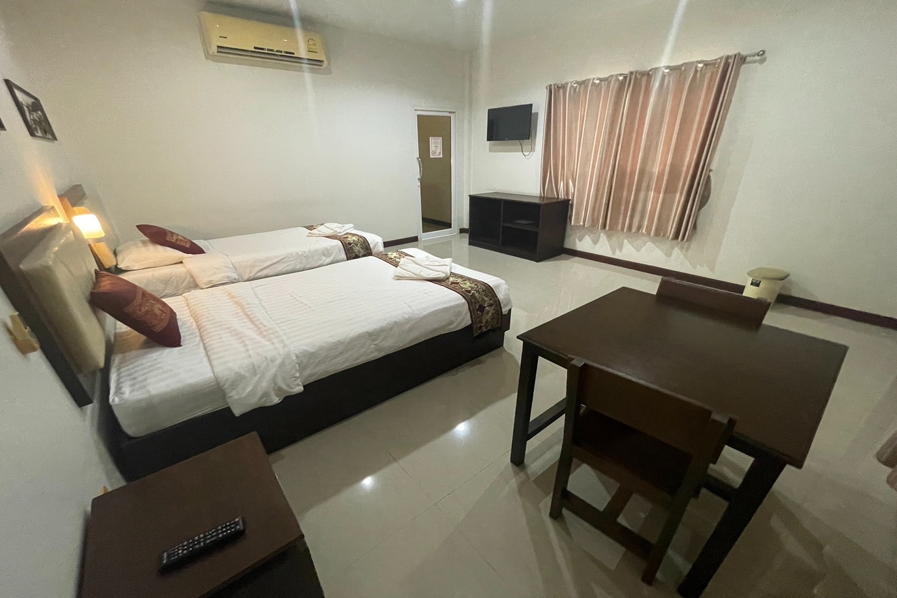 Bungalow Garden View