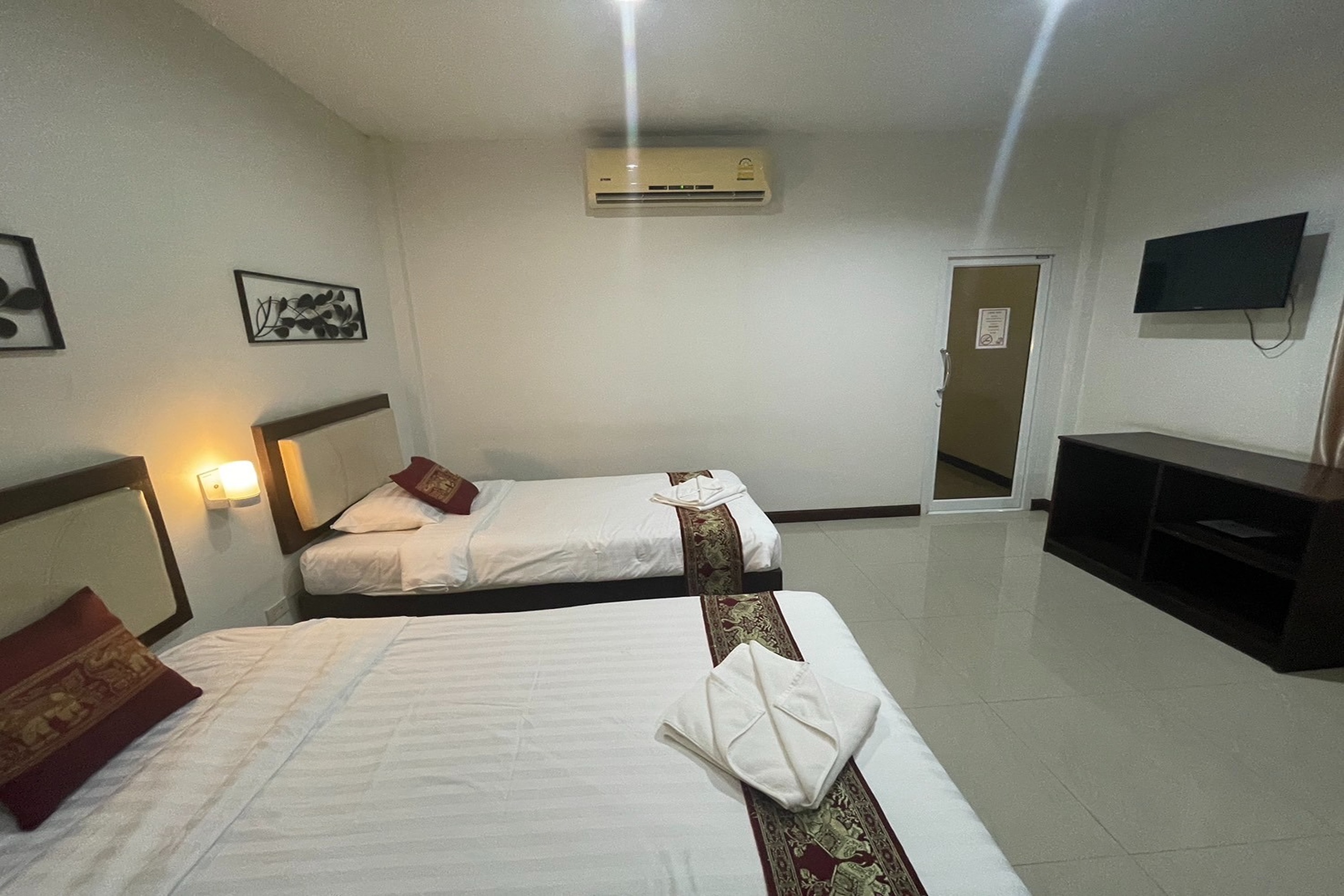 Bungalow Garden View