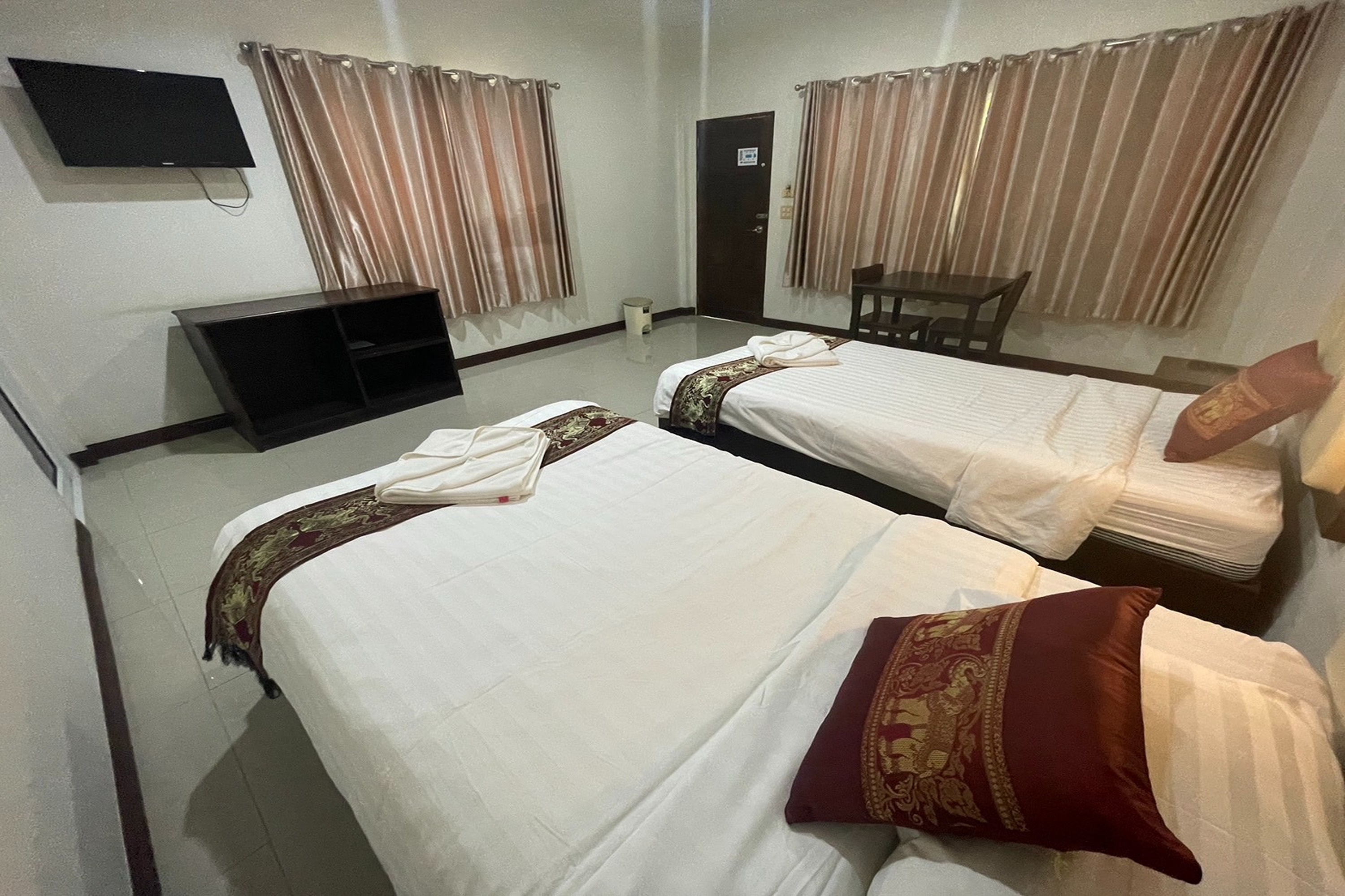 Bungalow Garden View