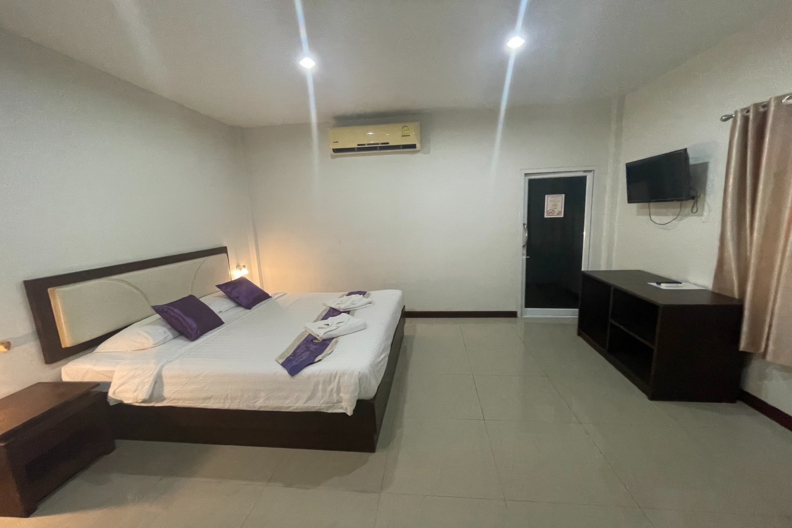 Bungalow Garden View