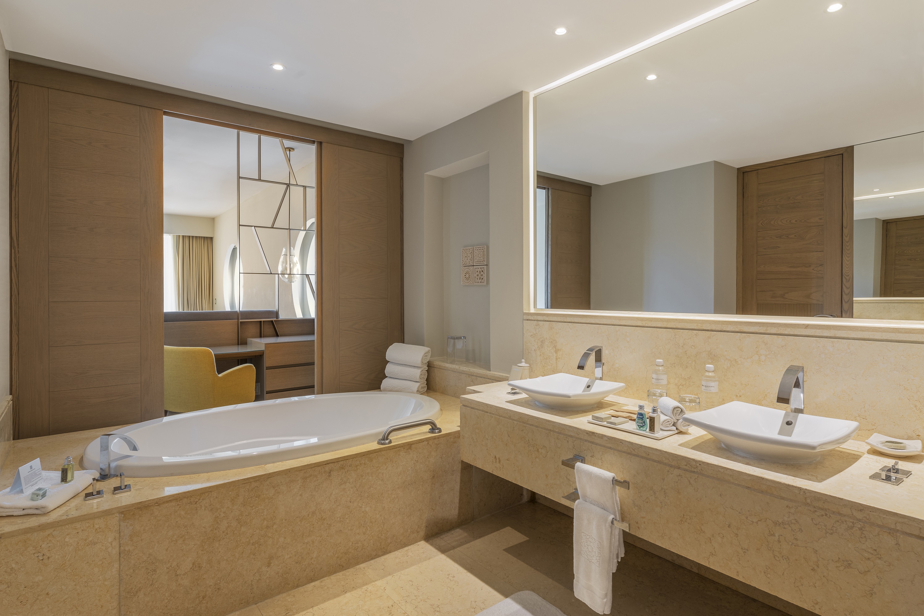 Single with Private Pool