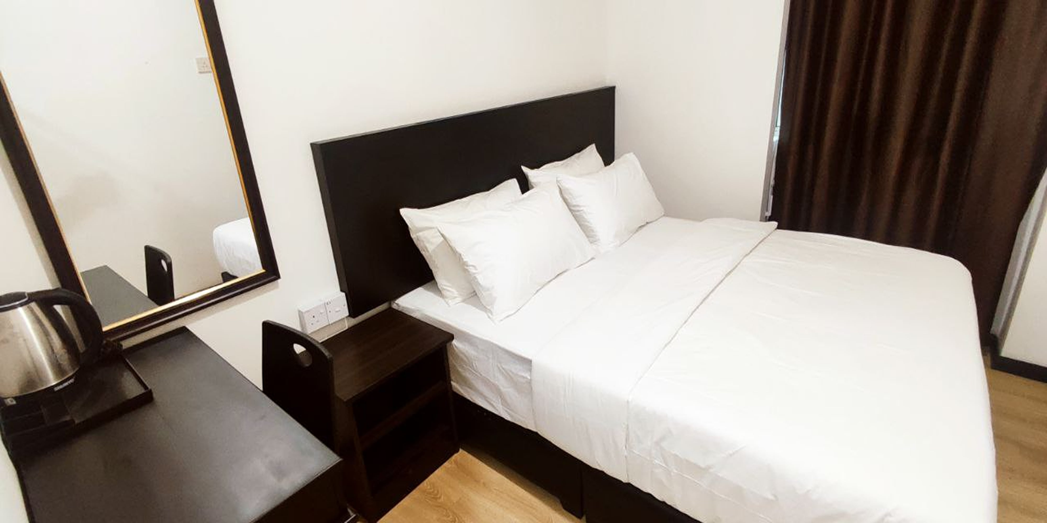 Double Superior Queen Bed