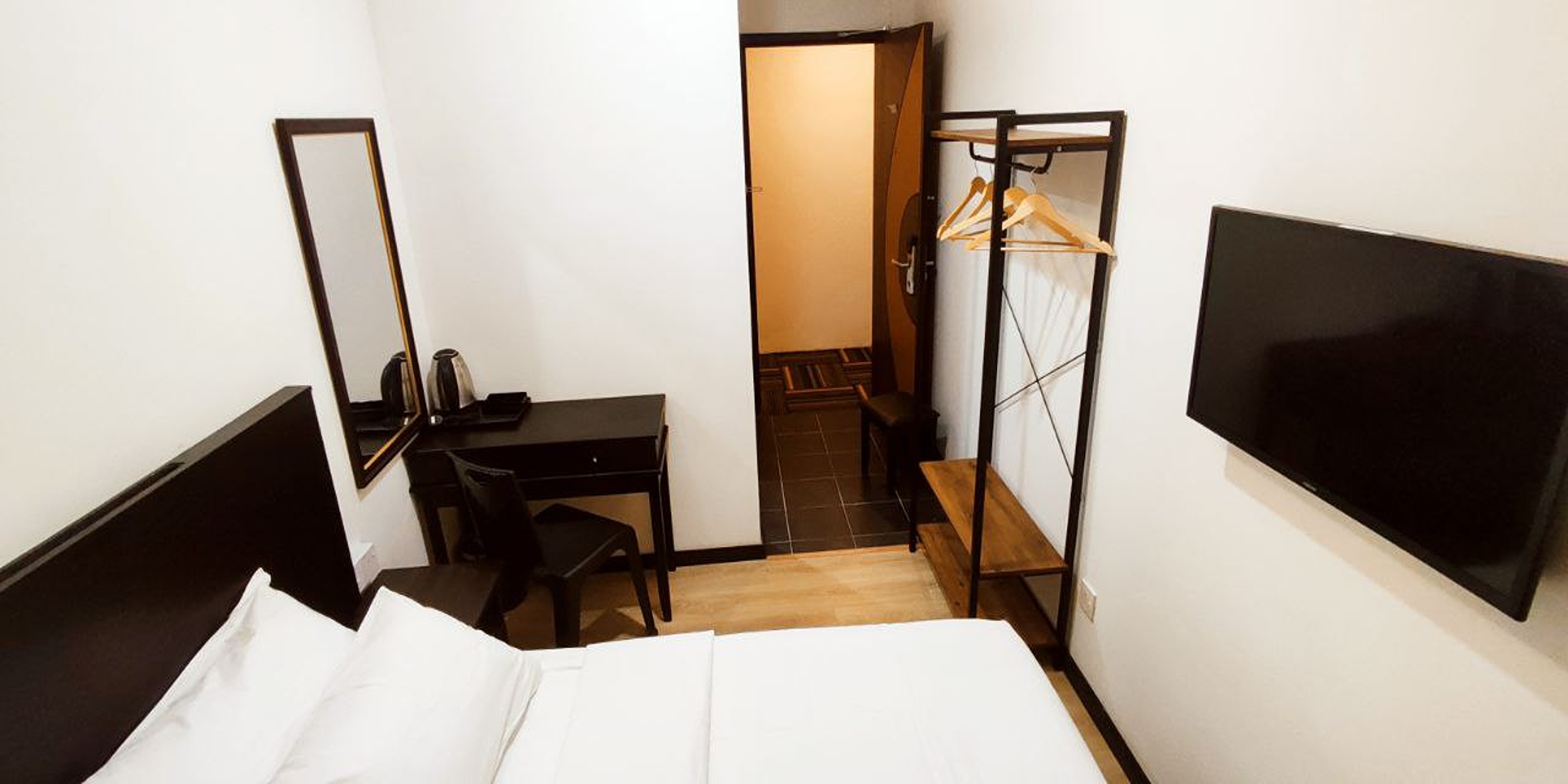 Double Superior Queen Bed