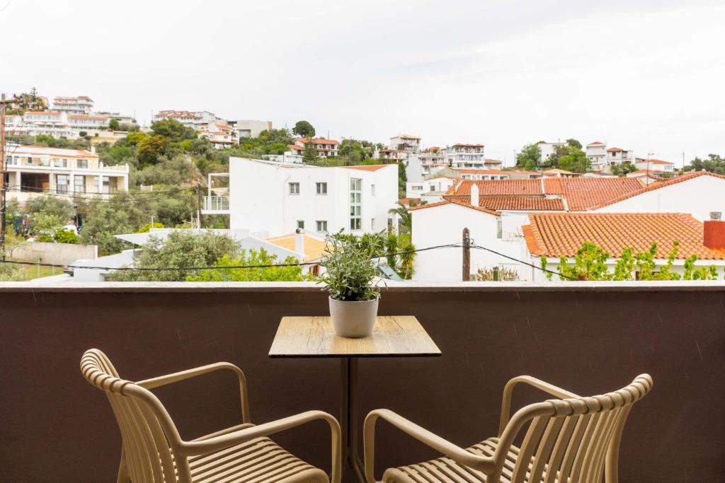 Double or Twin Side Sea View