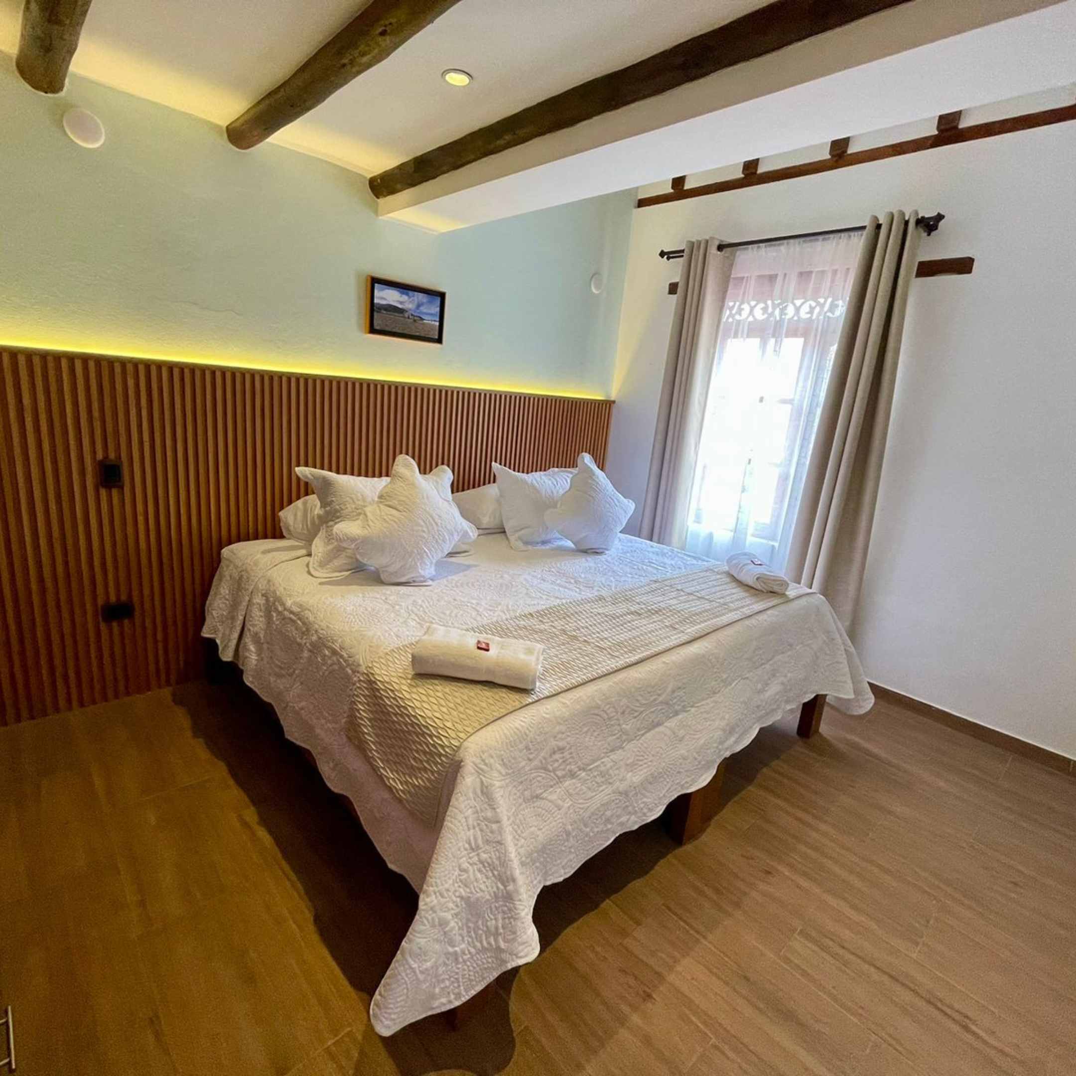 Double Deluxe One Bed