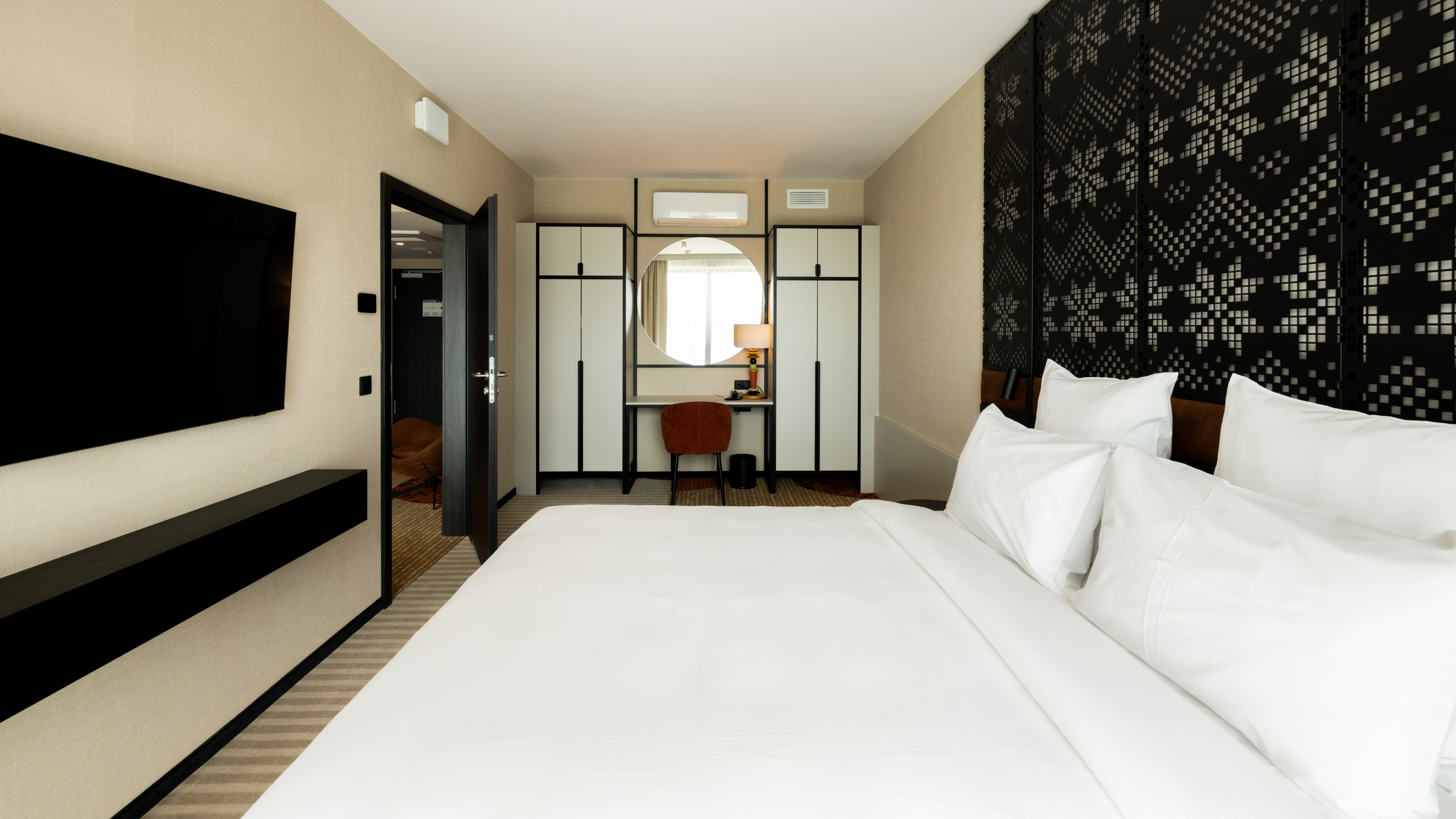 Junior Suite Mountain View