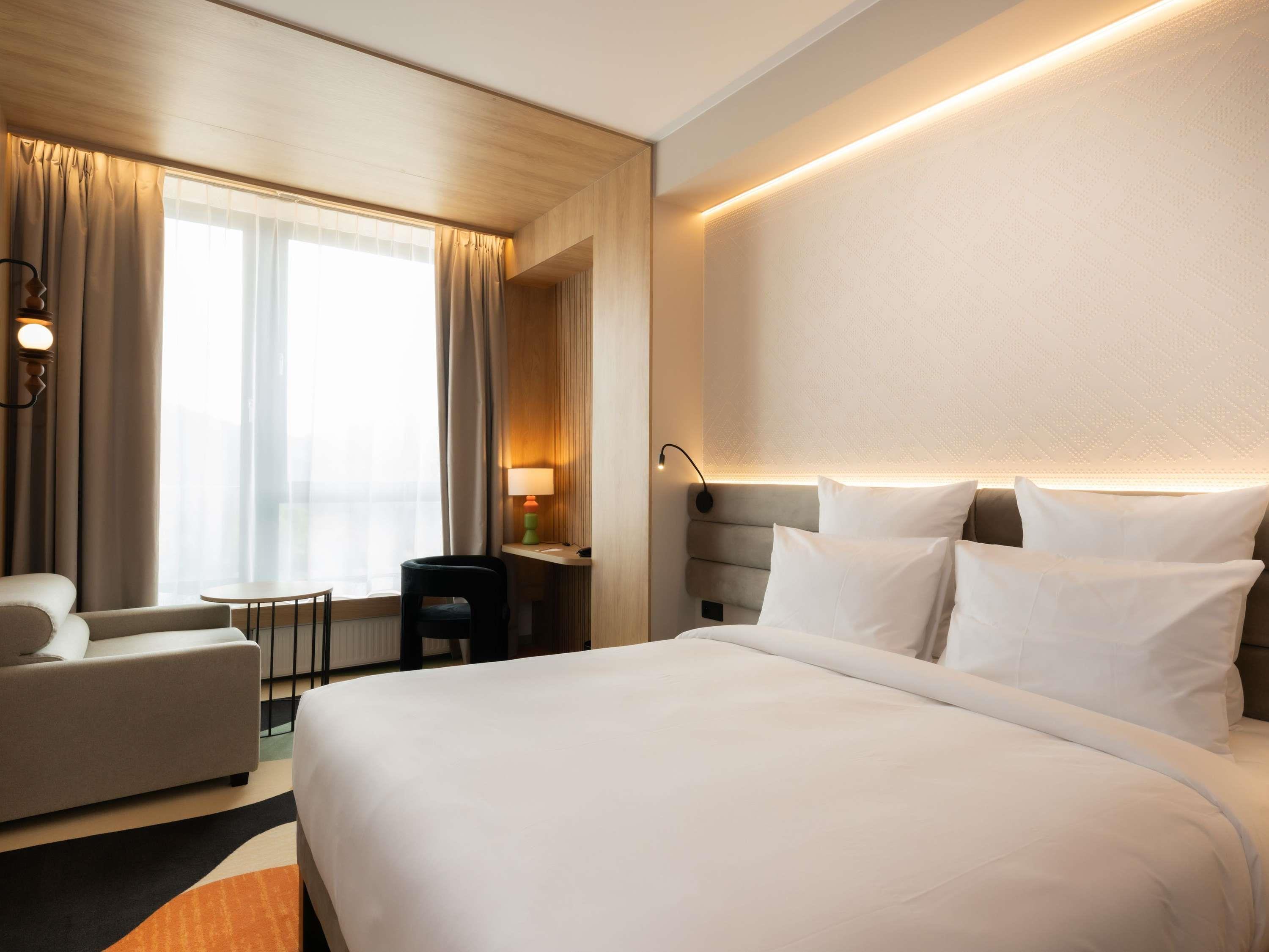 Family Room Classic Mountain View