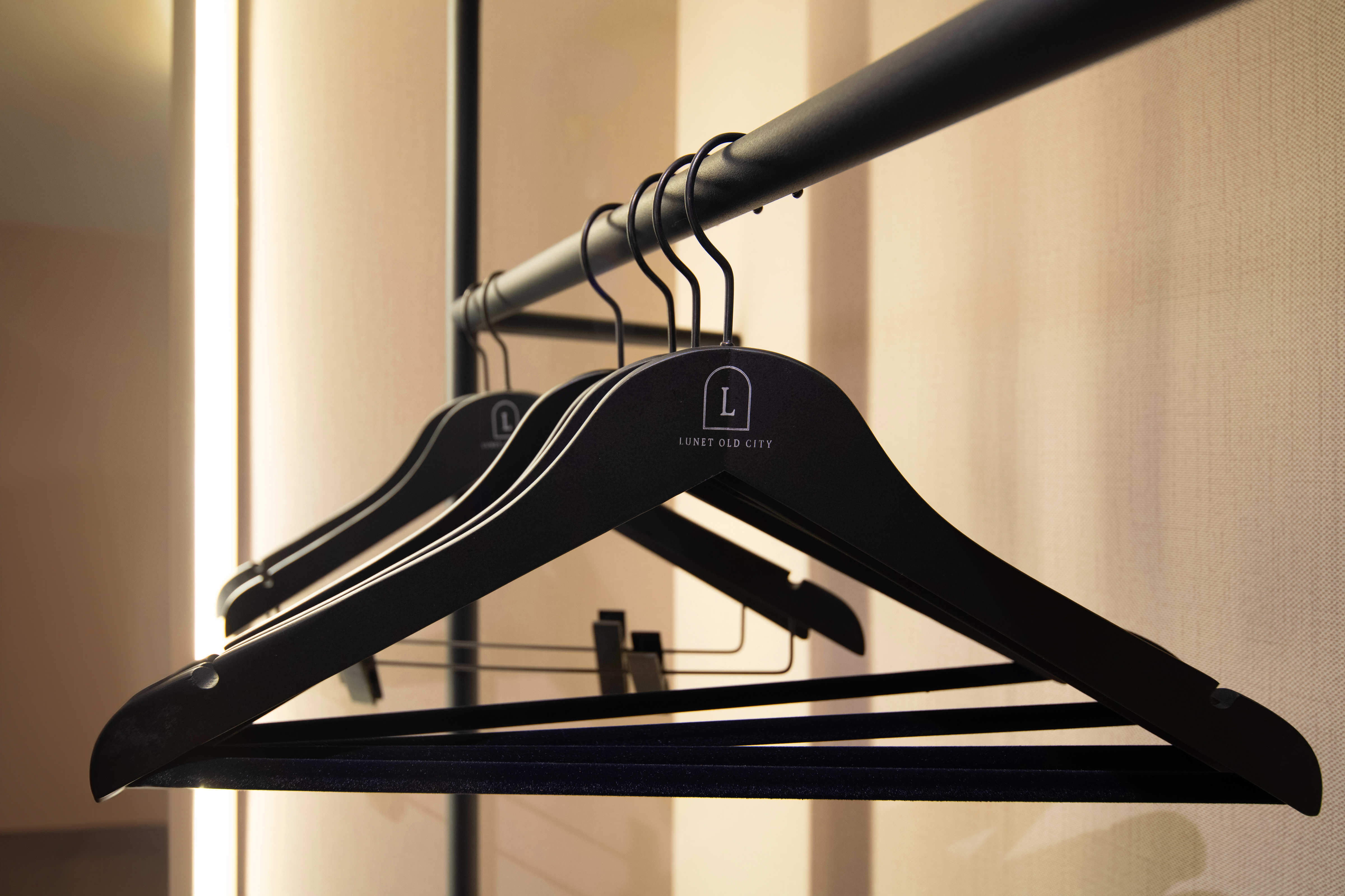 Double Deluxe Queen Bed