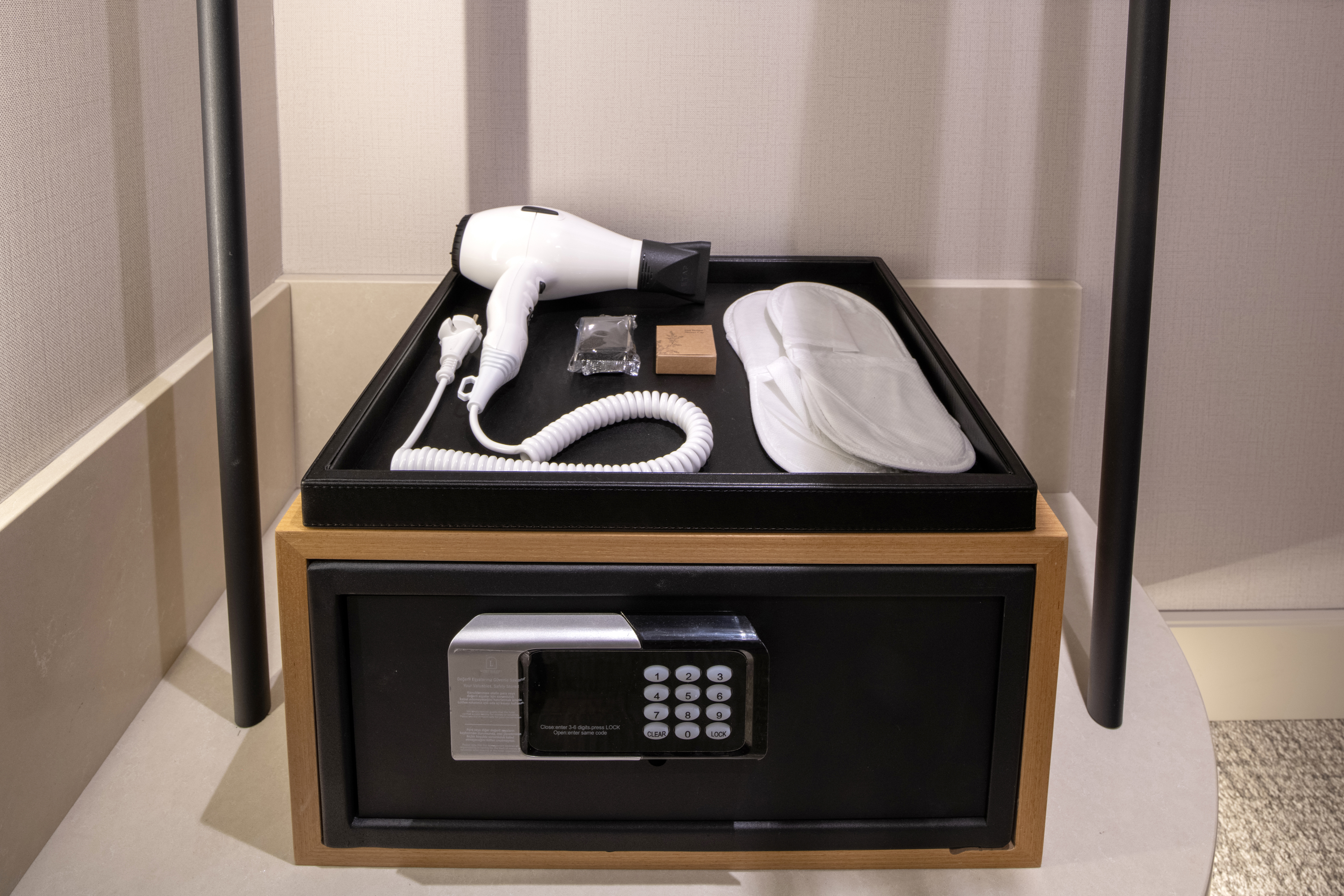 Double Deluxe Queen Bed