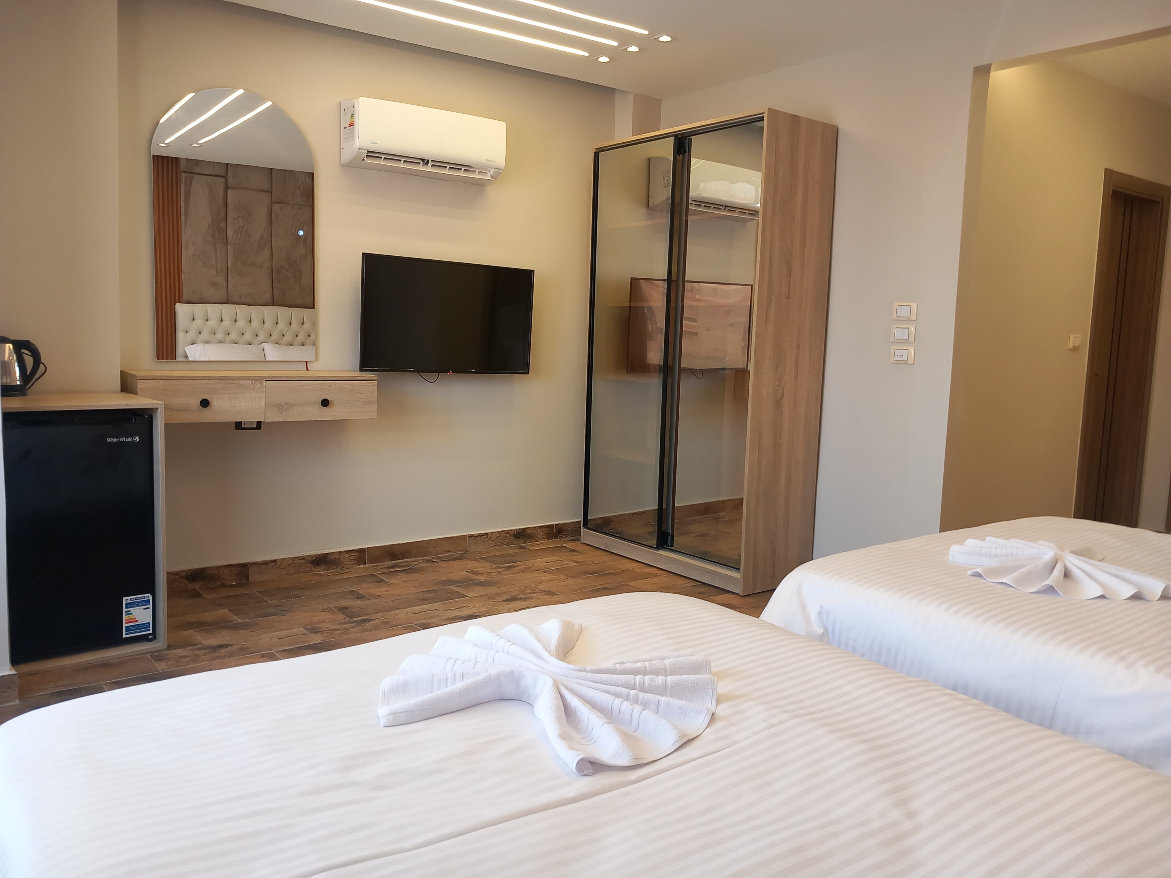 Twin Superior with Views