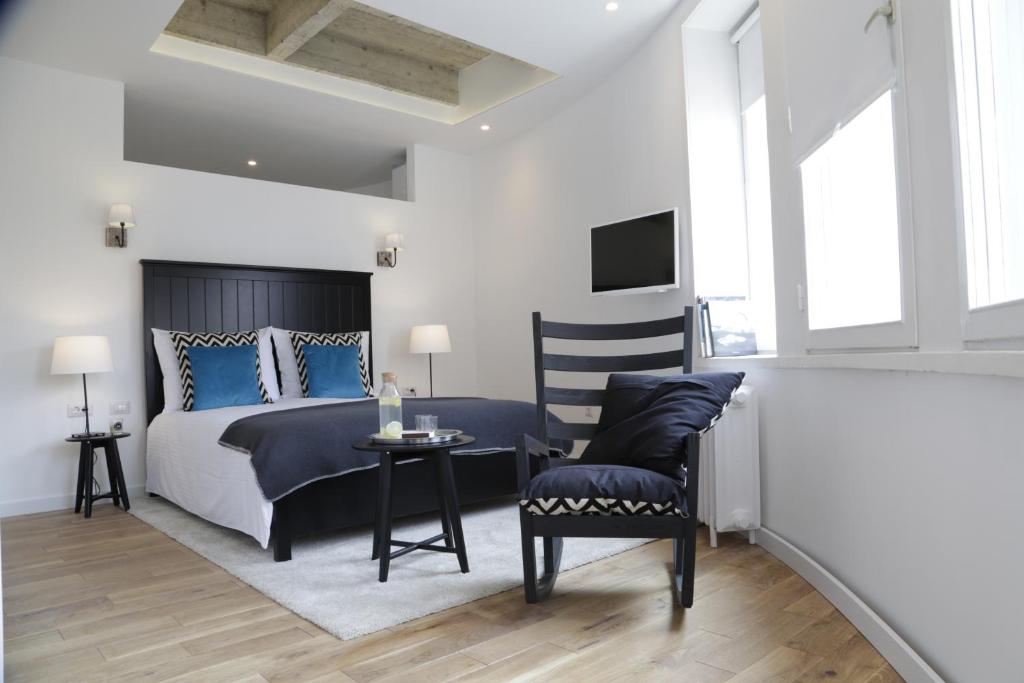 Apartment Two Bedrooms One Bathroom