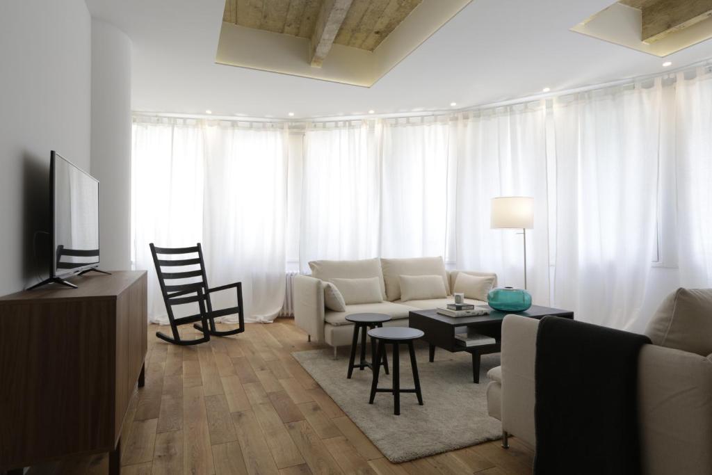 Apartment One Bedroom One Bathroom