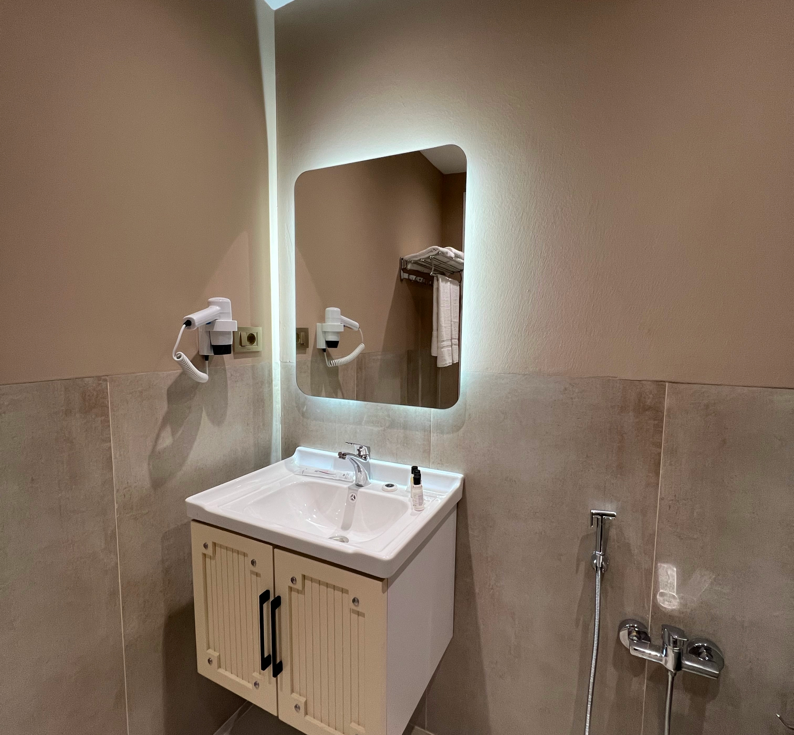 Double or Twin Deluxe