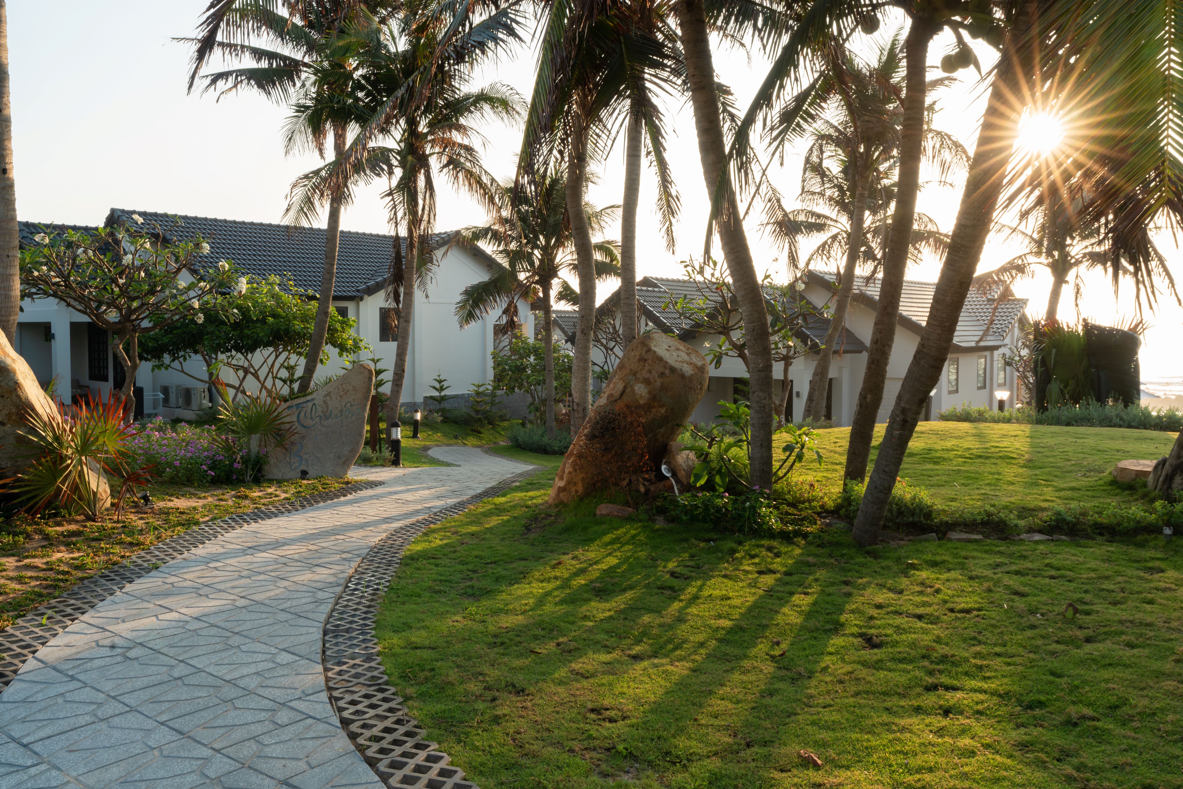 Bungalow Garden View