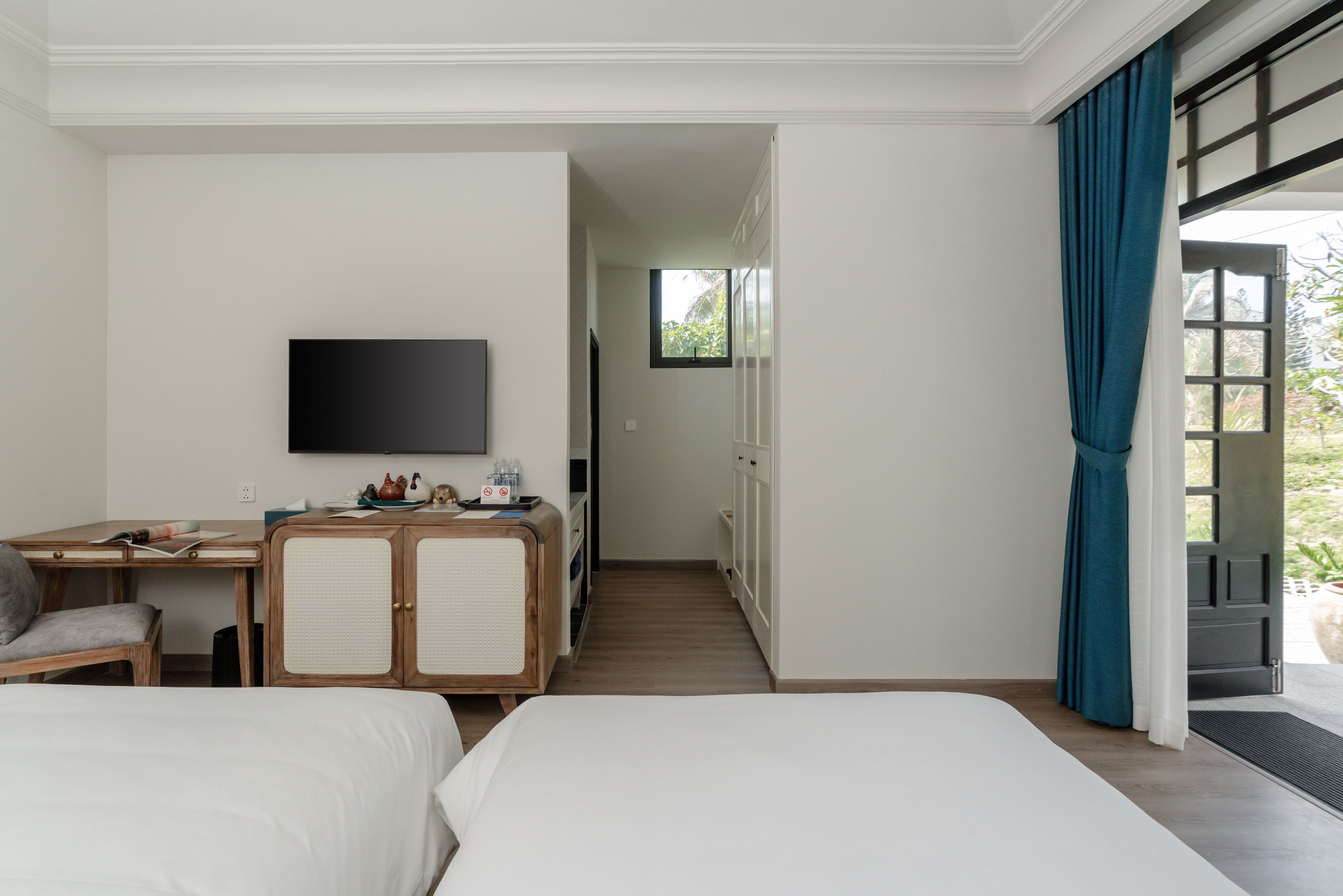 Bungalow Garden View