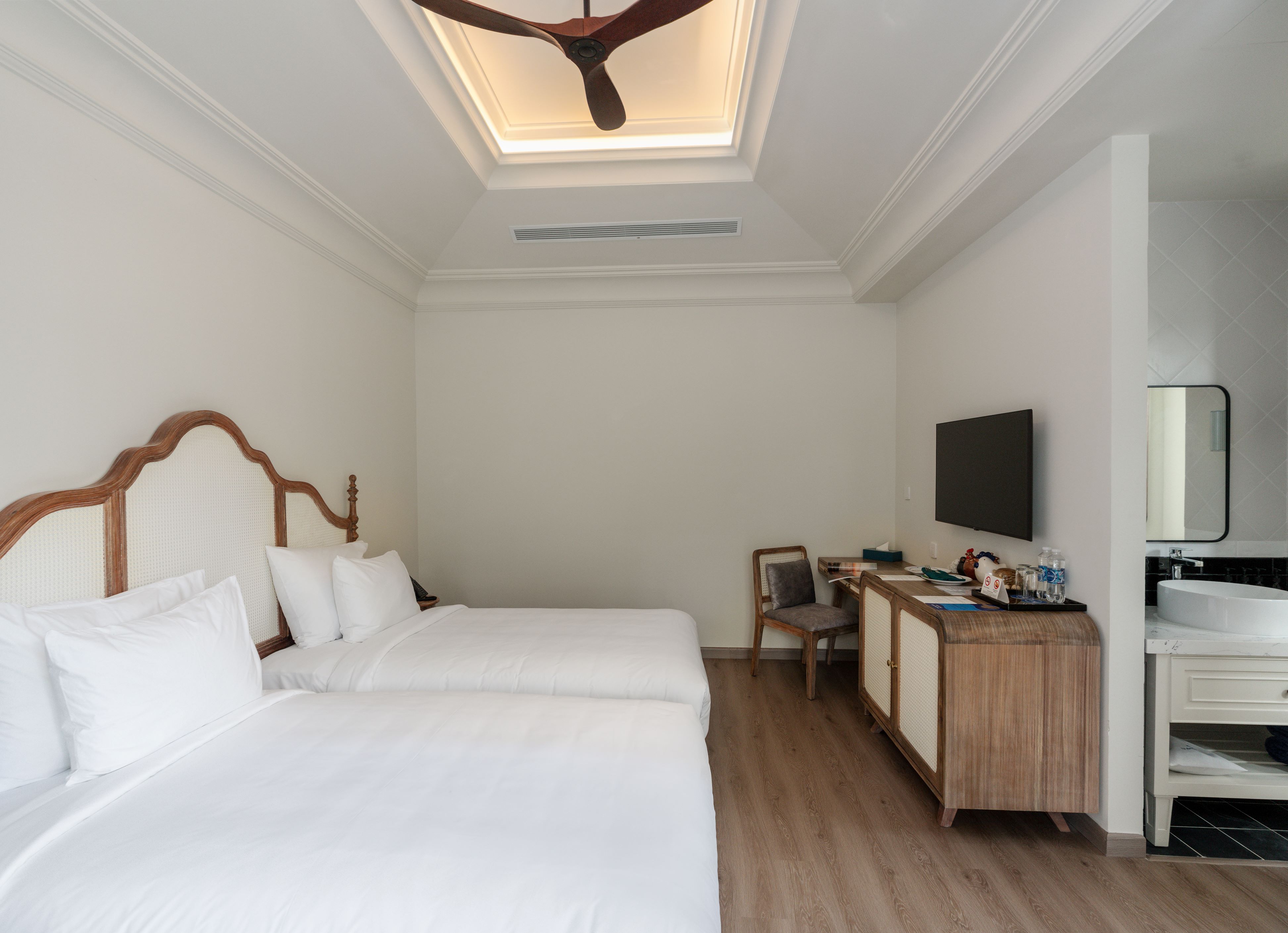 Bungalow Garden View