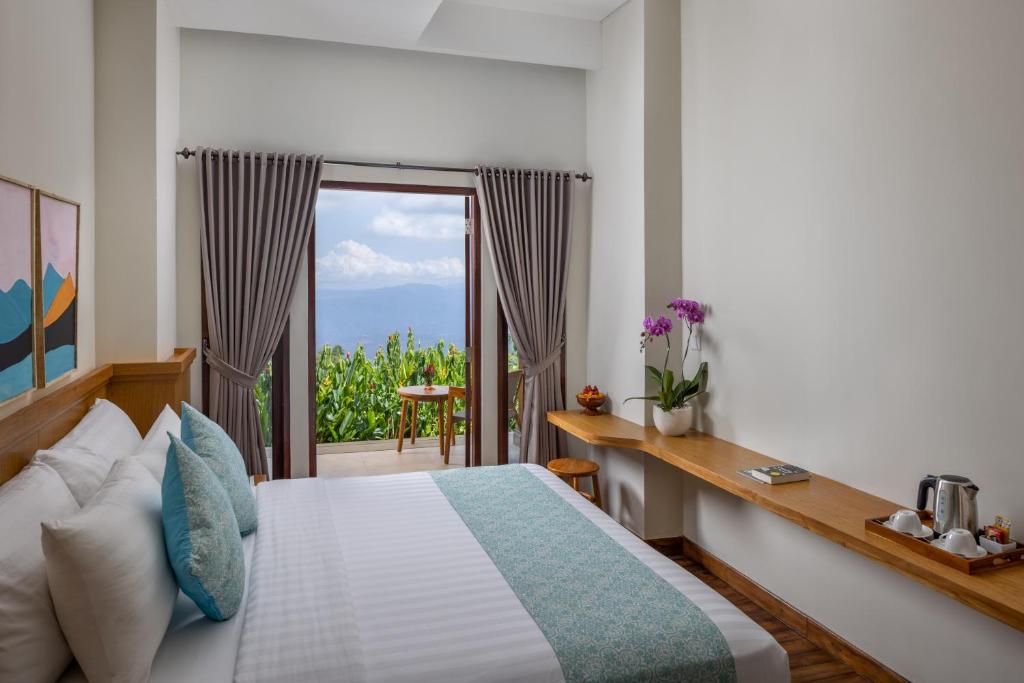 Double or Twin Deluxe Garden View