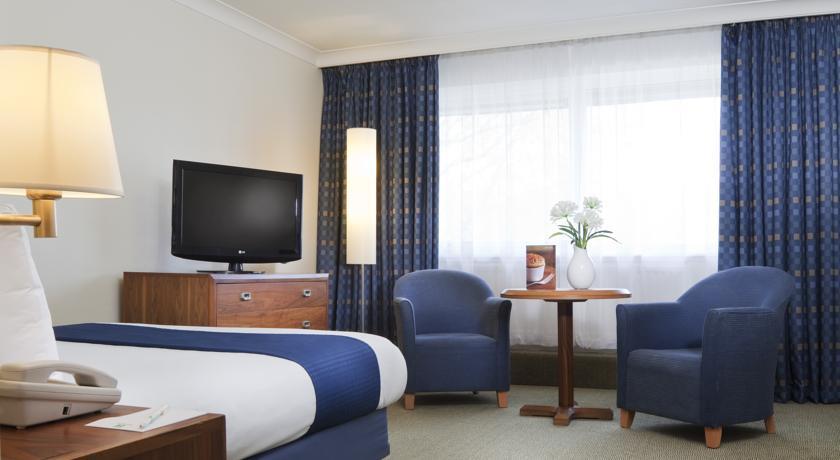 Triple Deluxe King Bed