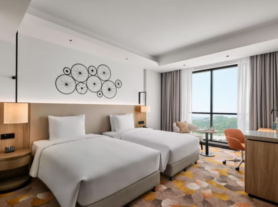 Suite with Kitchenette