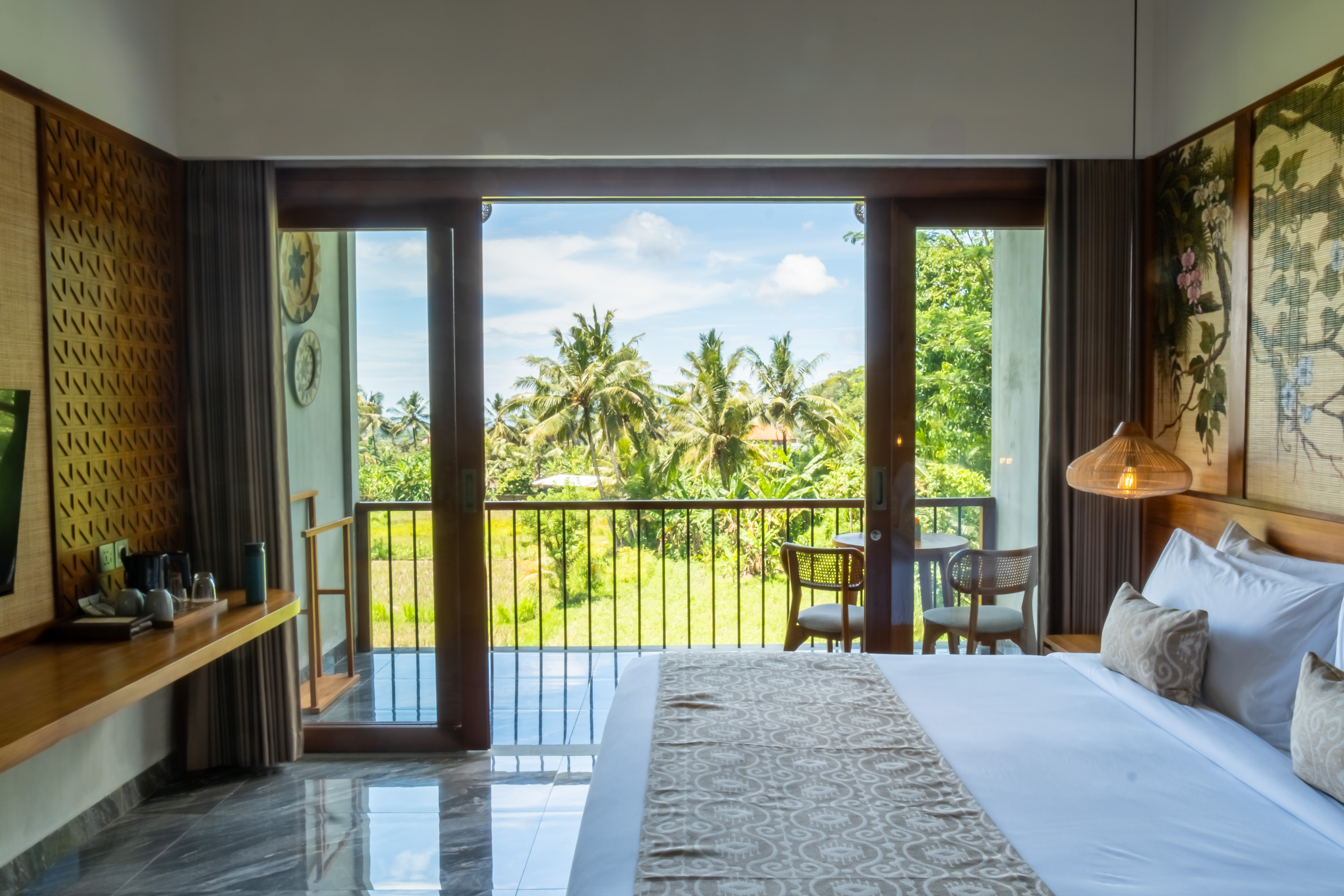 Double Deluxe King Bed