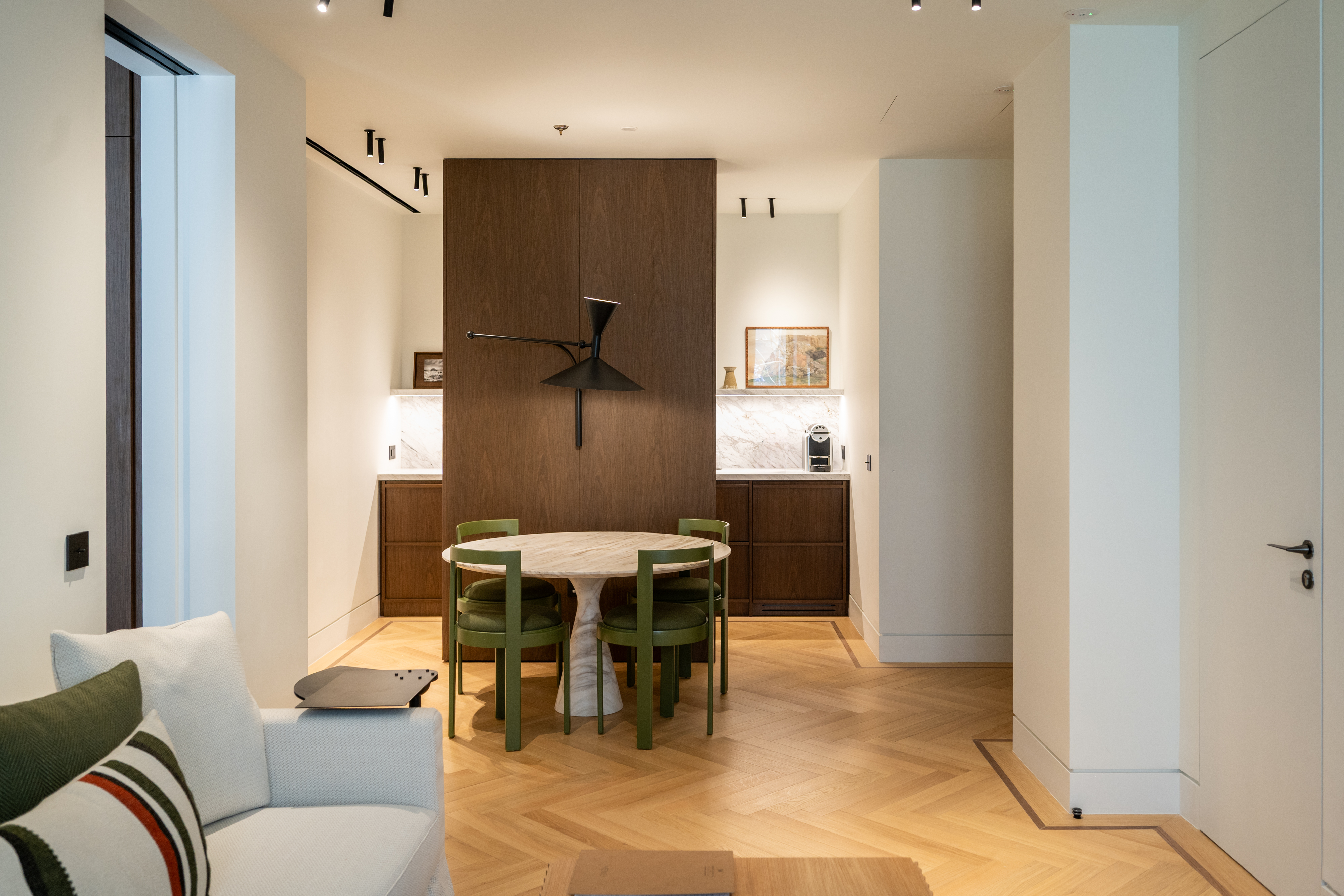 Suite Deluxe King Bed