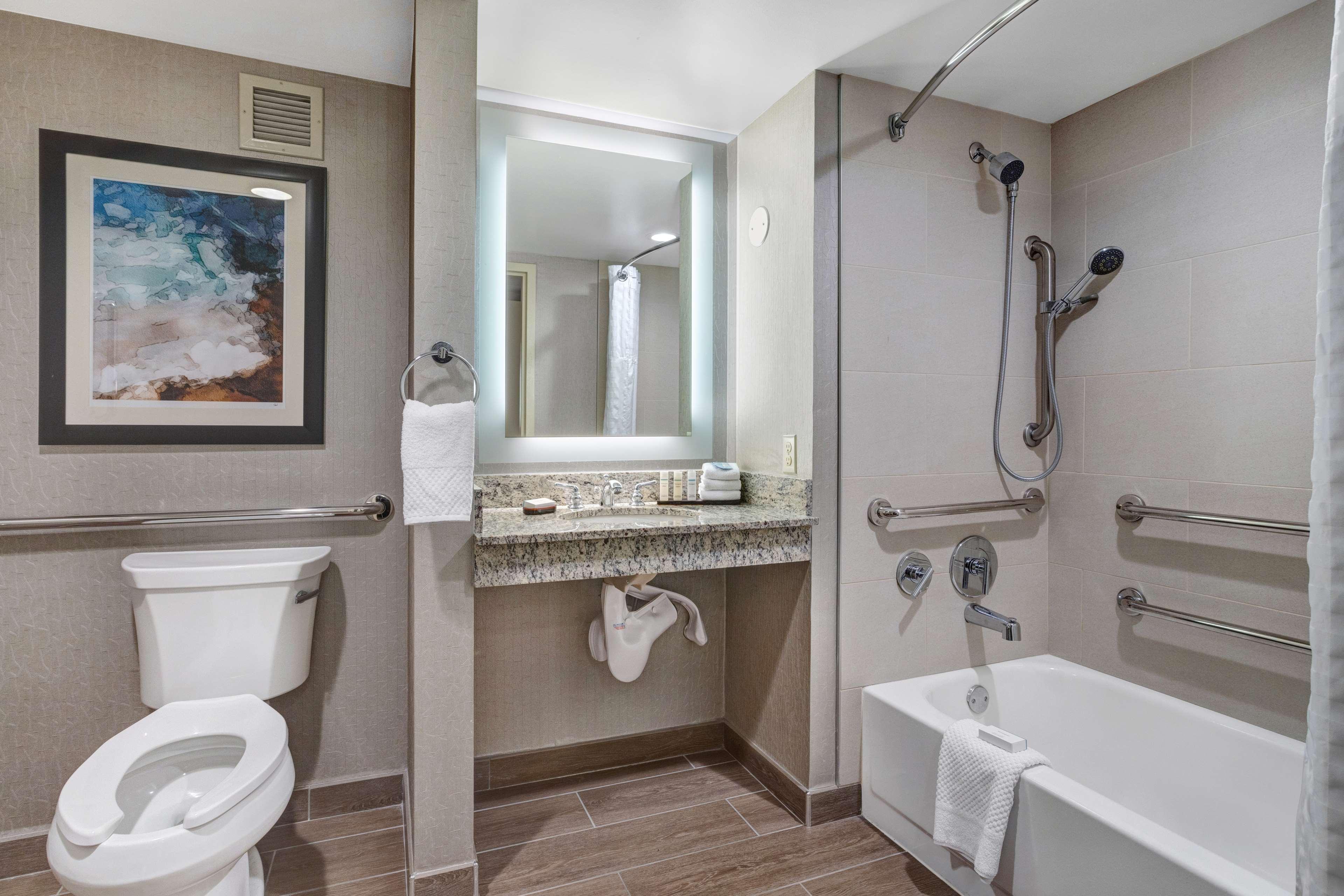 Double King Bed One Bedroom 