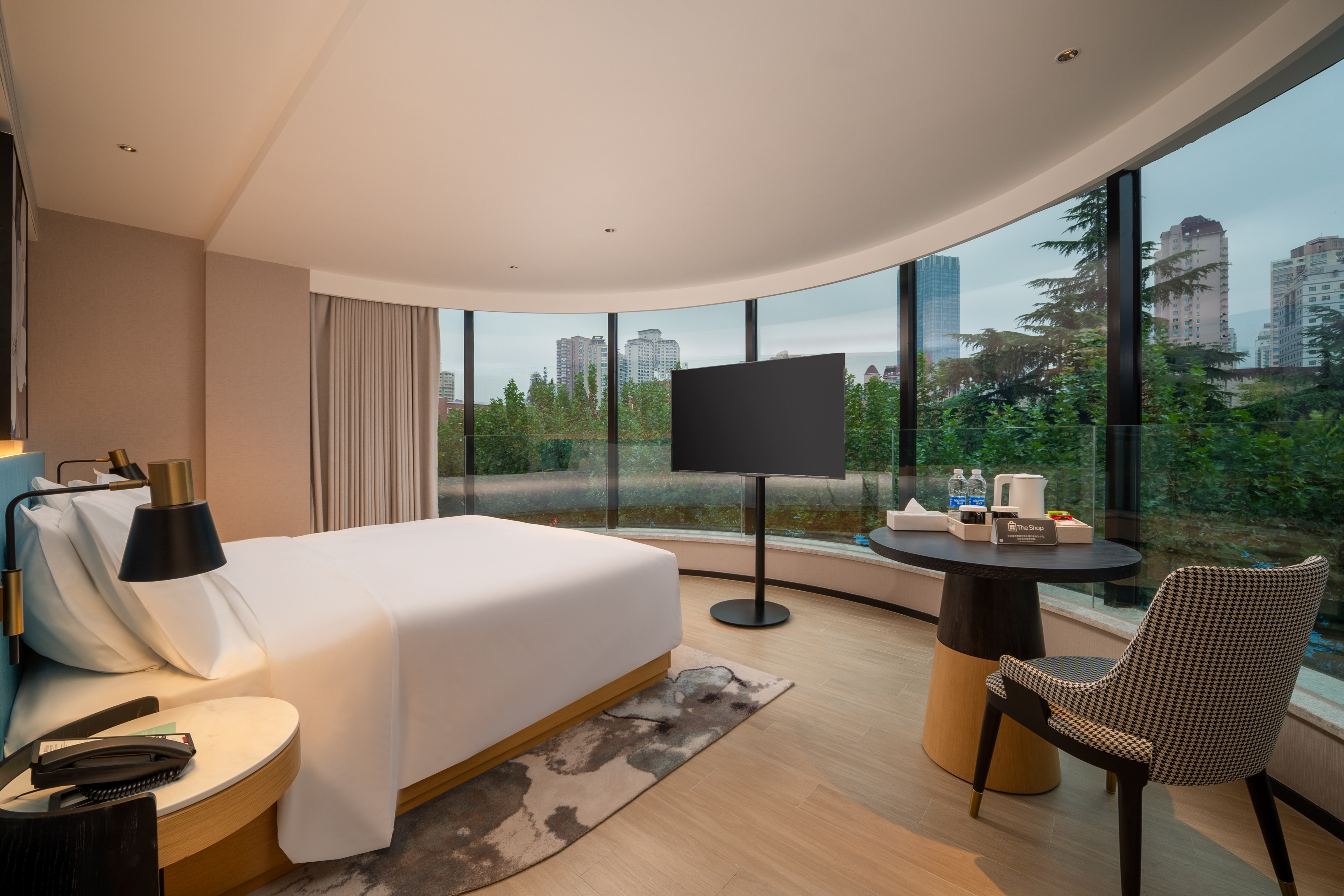 Double or Twin Deluxe King Bed