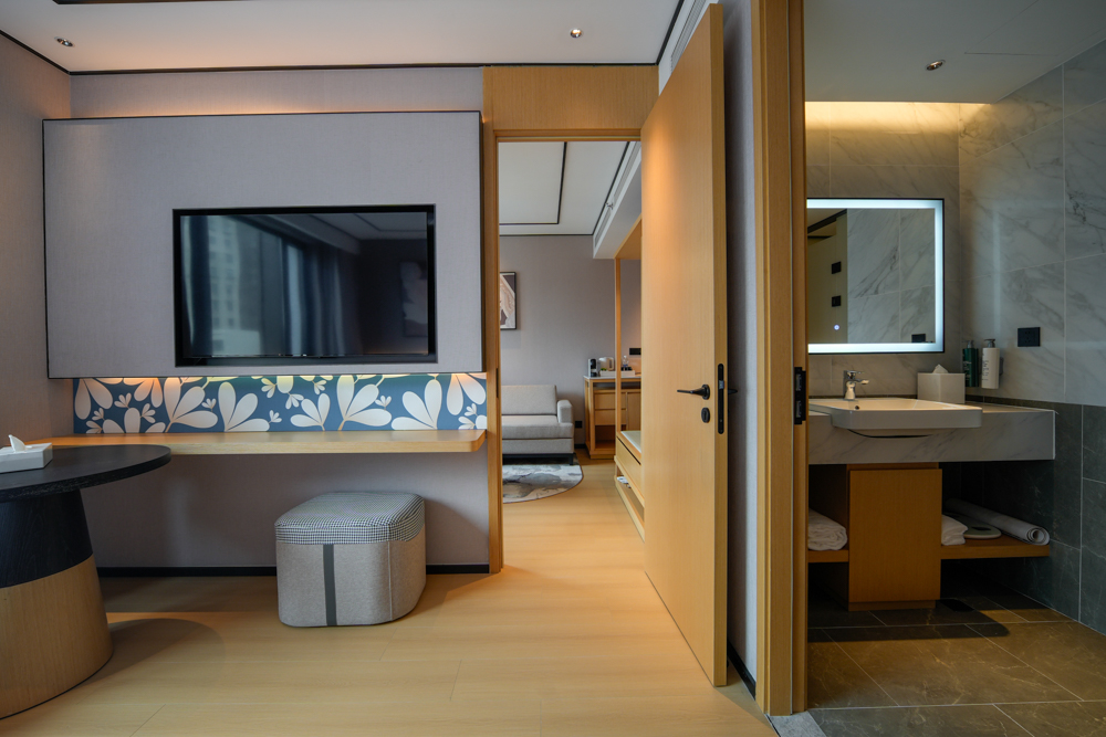 Suite Deluxe King Bed